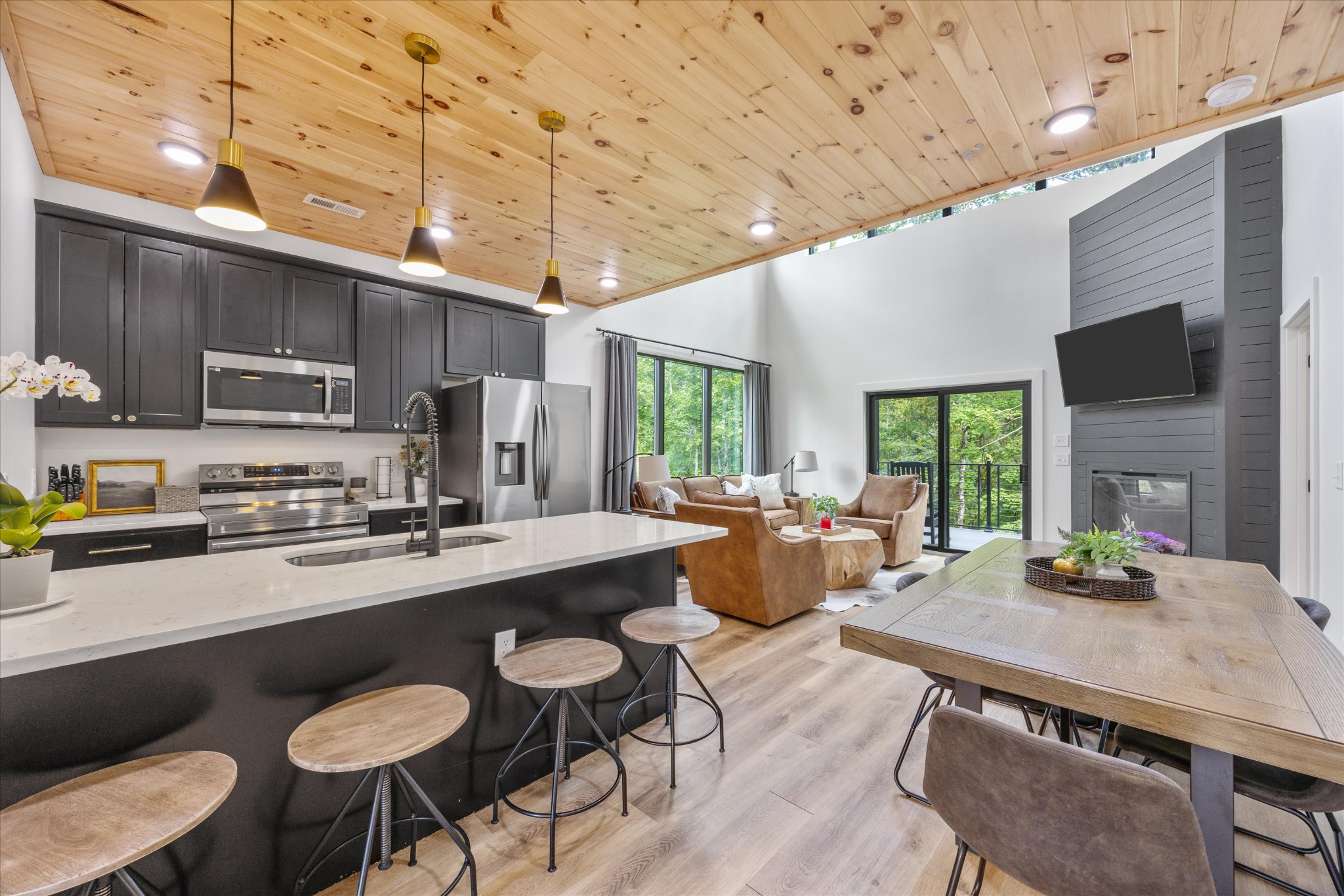 1134 Reedmont Way
