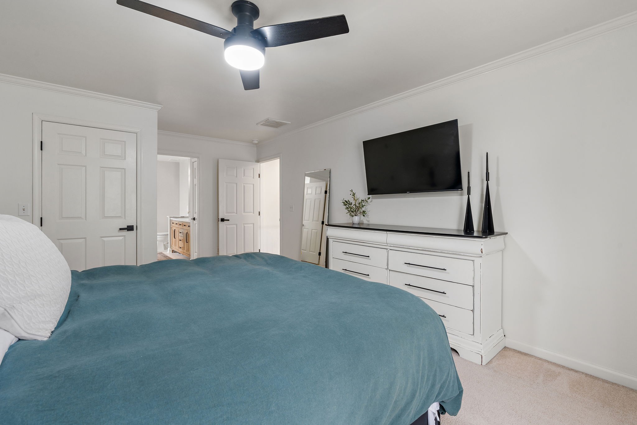 3230 Nolen Ln