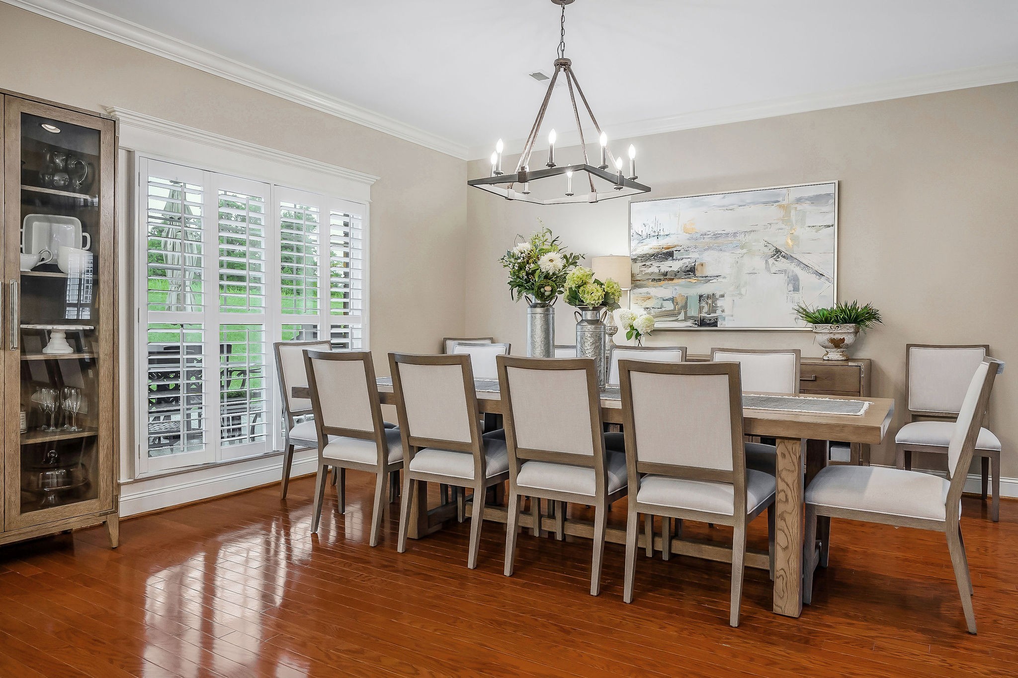 225 Hickory Ct