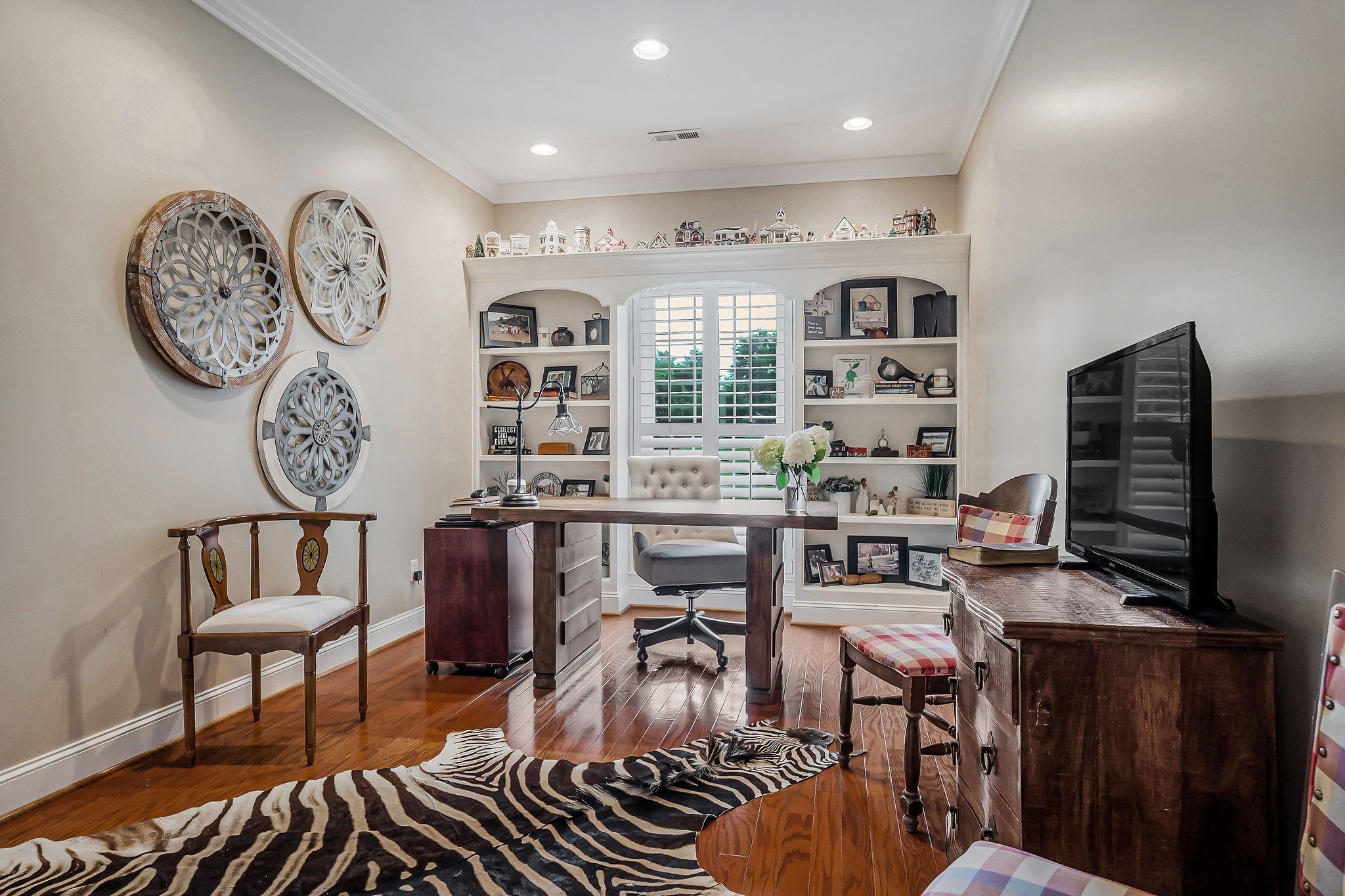 225 Hickory Ct
