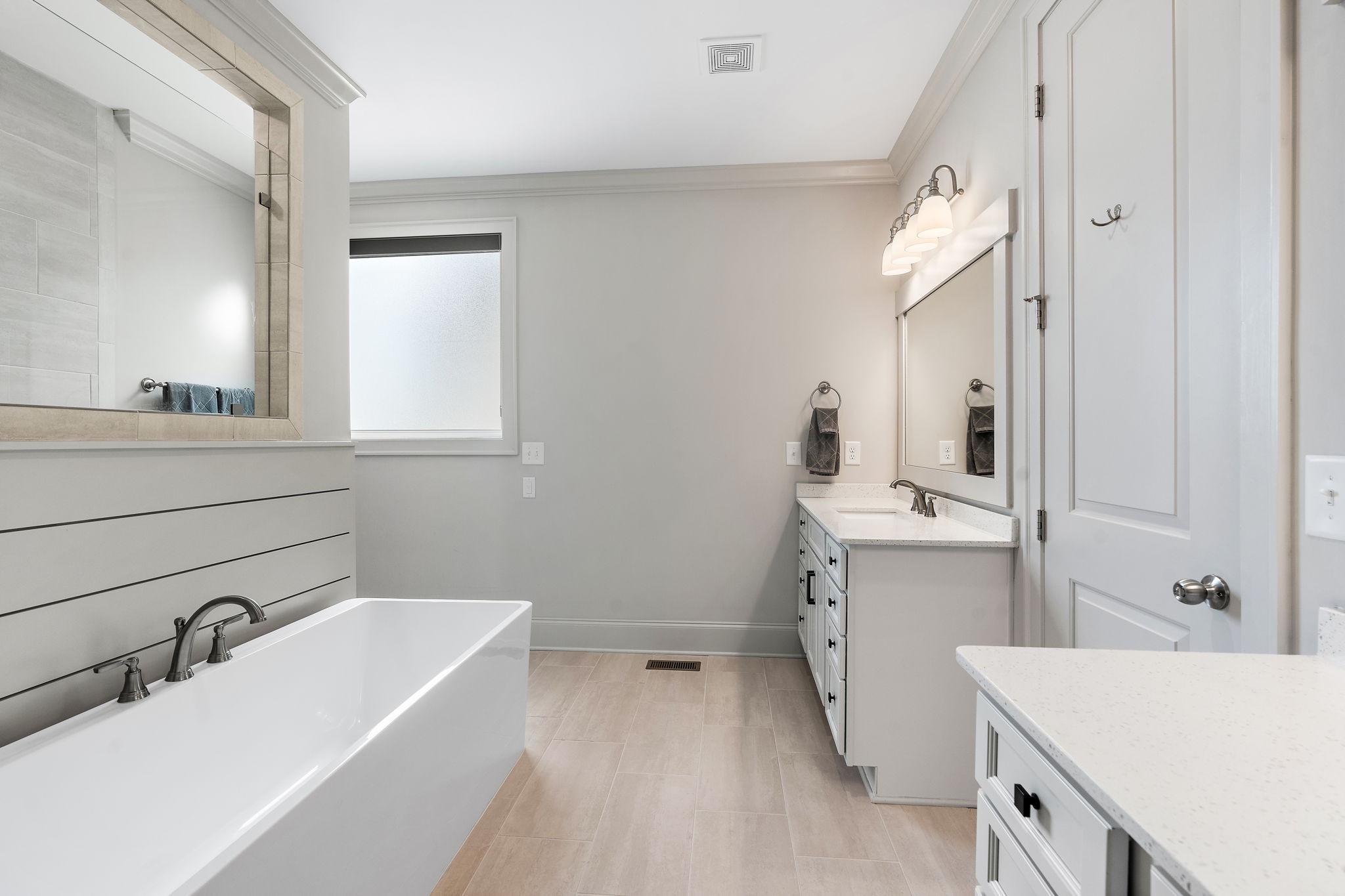 7025 Vineyard Valley Dr