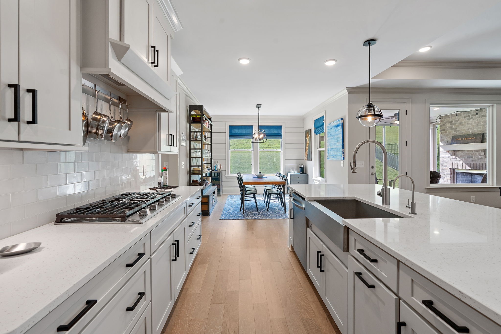 7025 Vineyard Valley Dr