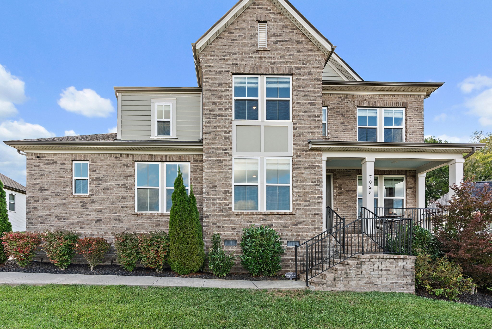 7025 Vineyard Valley Dr