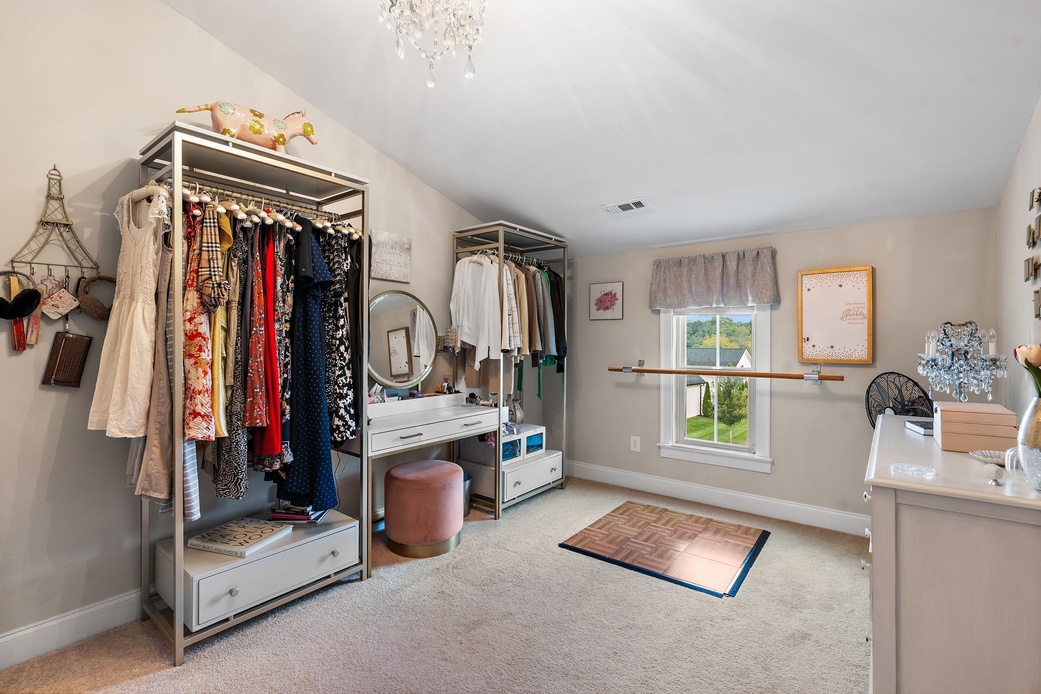 7025 Vineyard Valley Dr