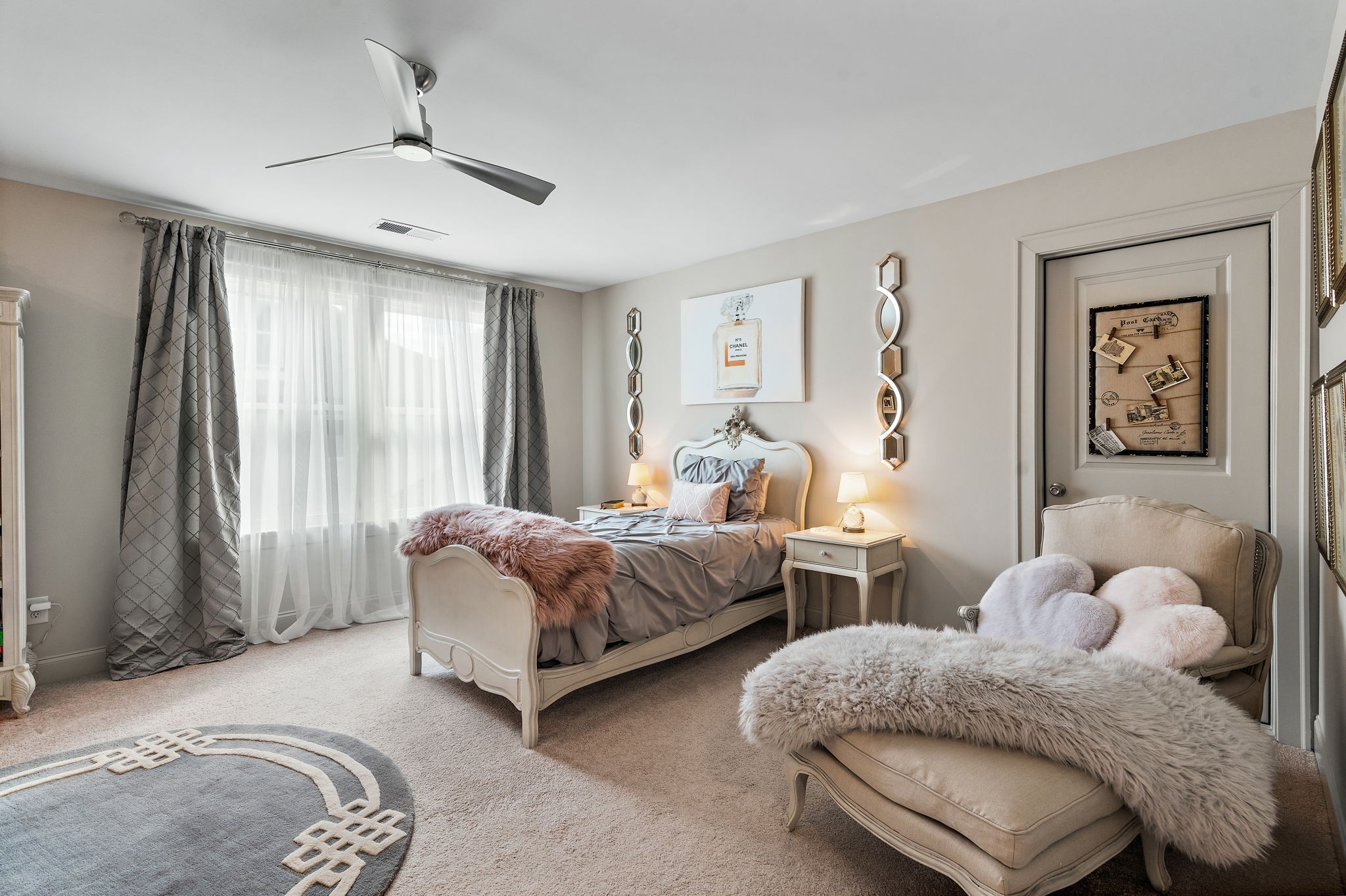 7025 Vineyard Valley Dr