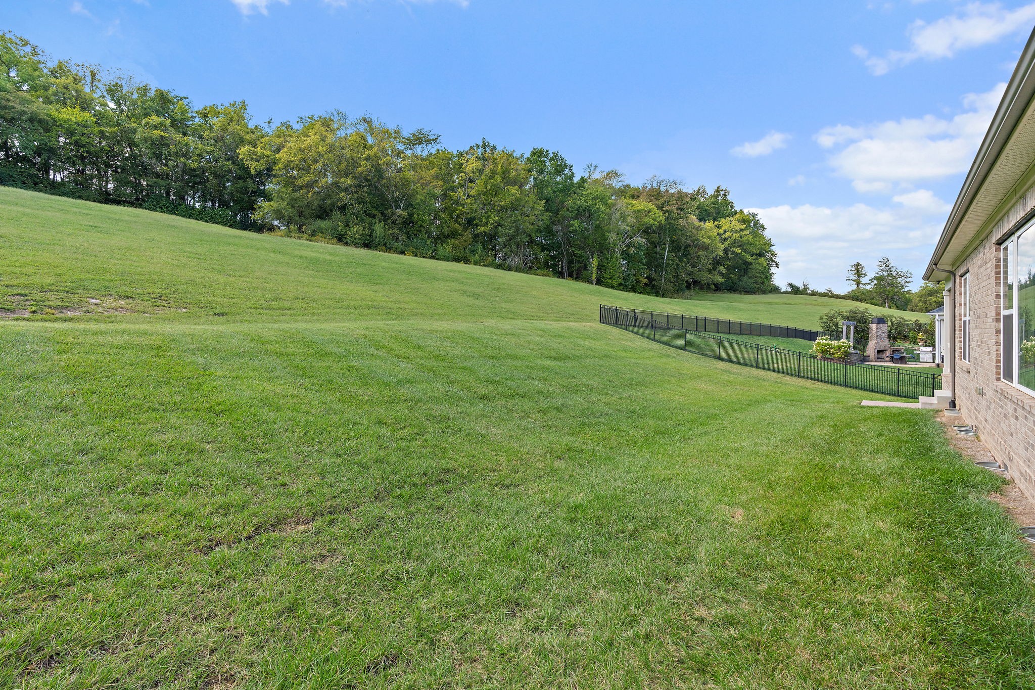 7025 Vineyard Valley Dr