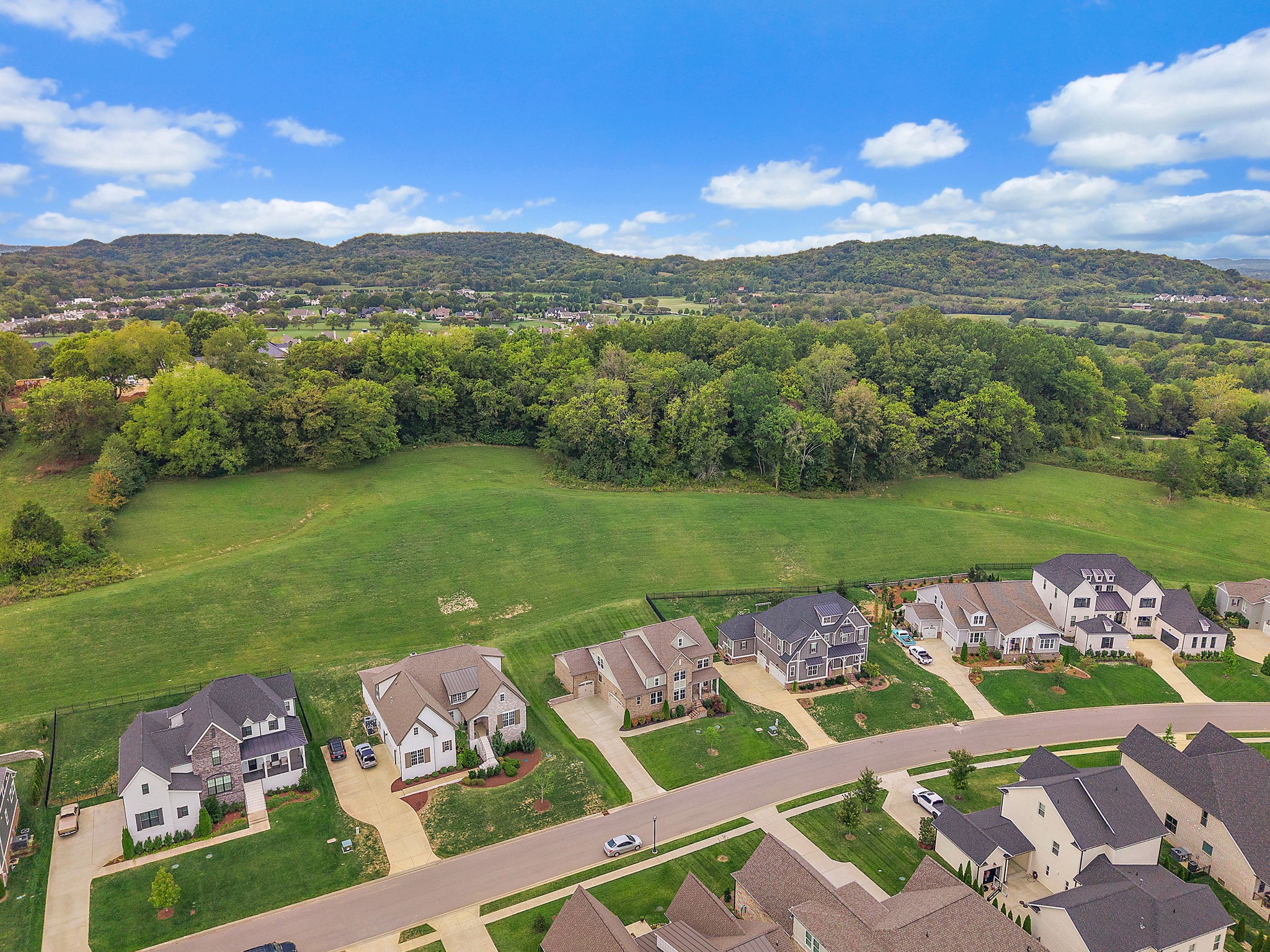 7025 Vineyard Valley Dr