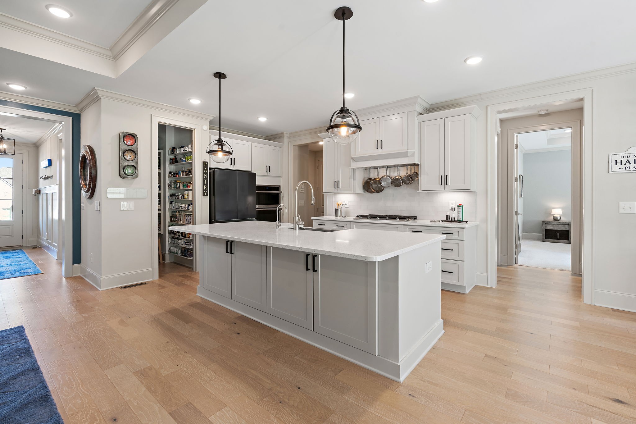 7025 Vineyard Valley Dr