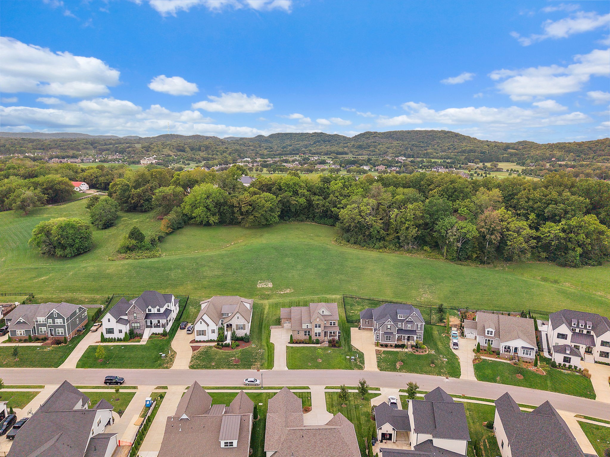 7025 Vineyard Valley Dr