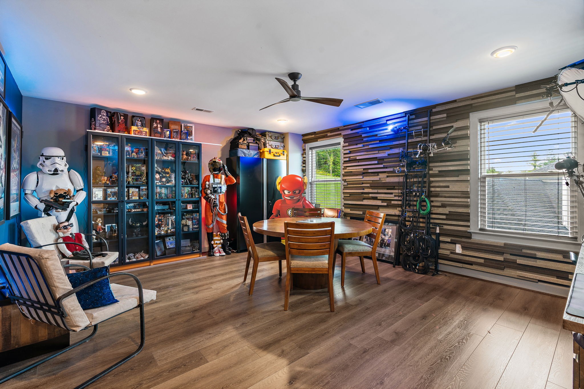 7025 Vineyard Valley Dr