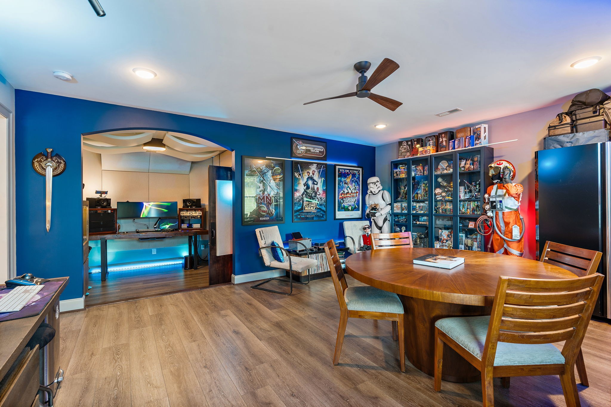 7025 Vineyard Valley Dr