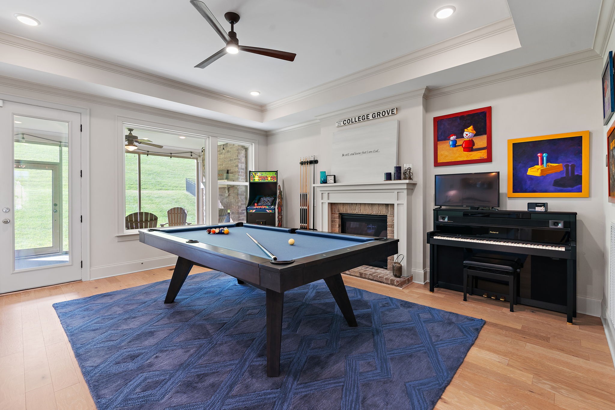 7025 Vineyard Valley Dr