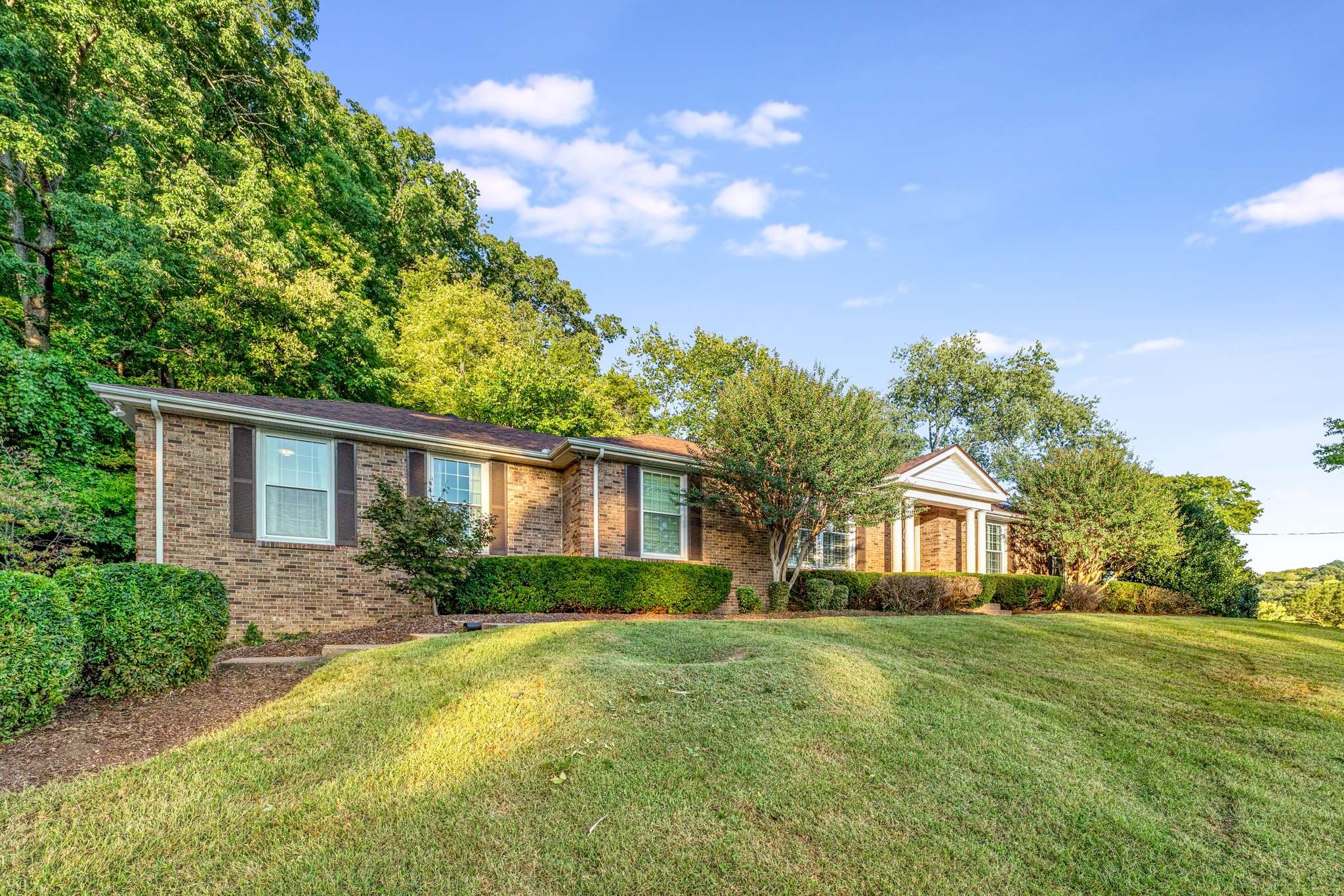 5899 E Ashland Dr