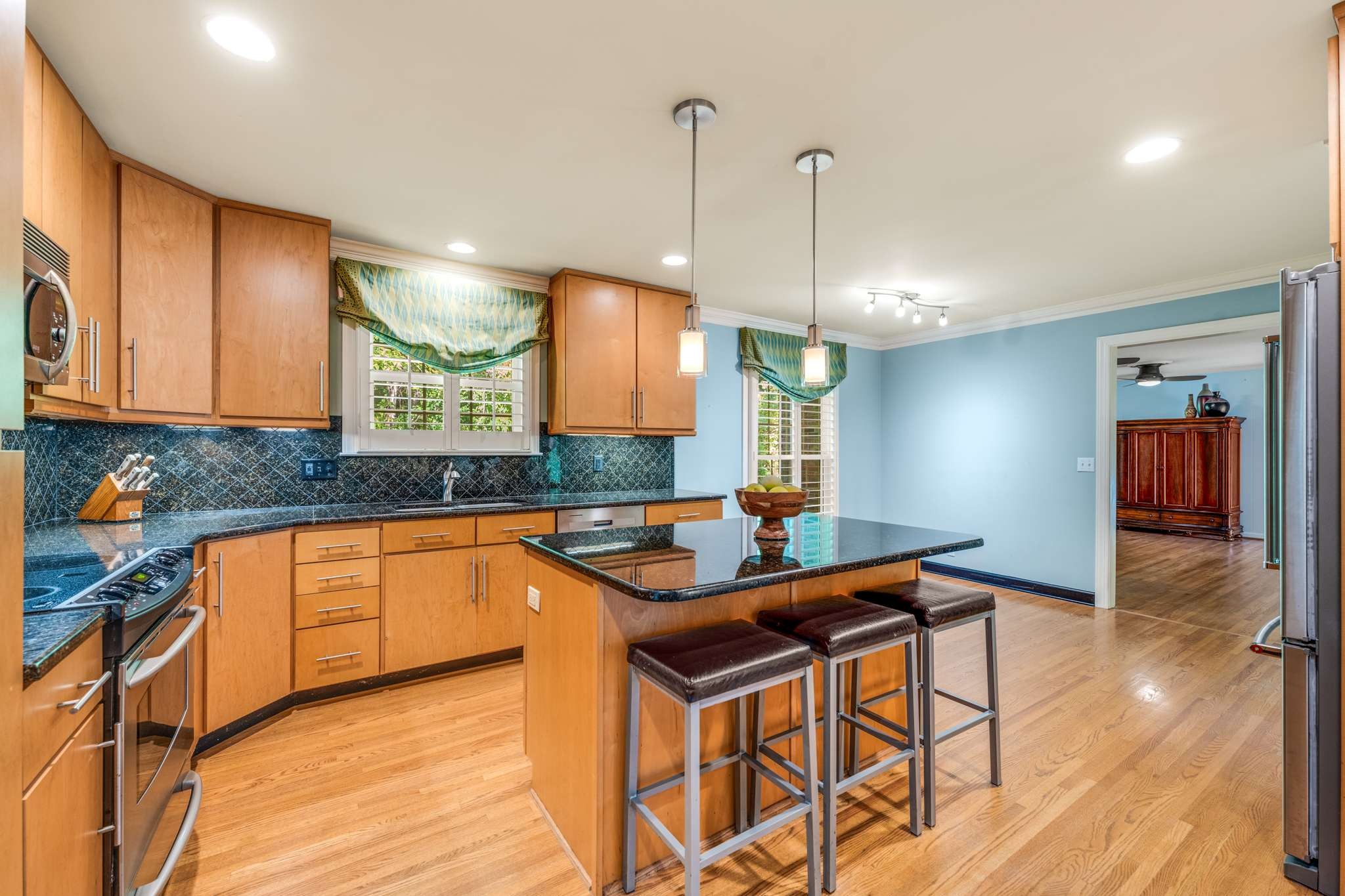 5899 E Ashland Dr