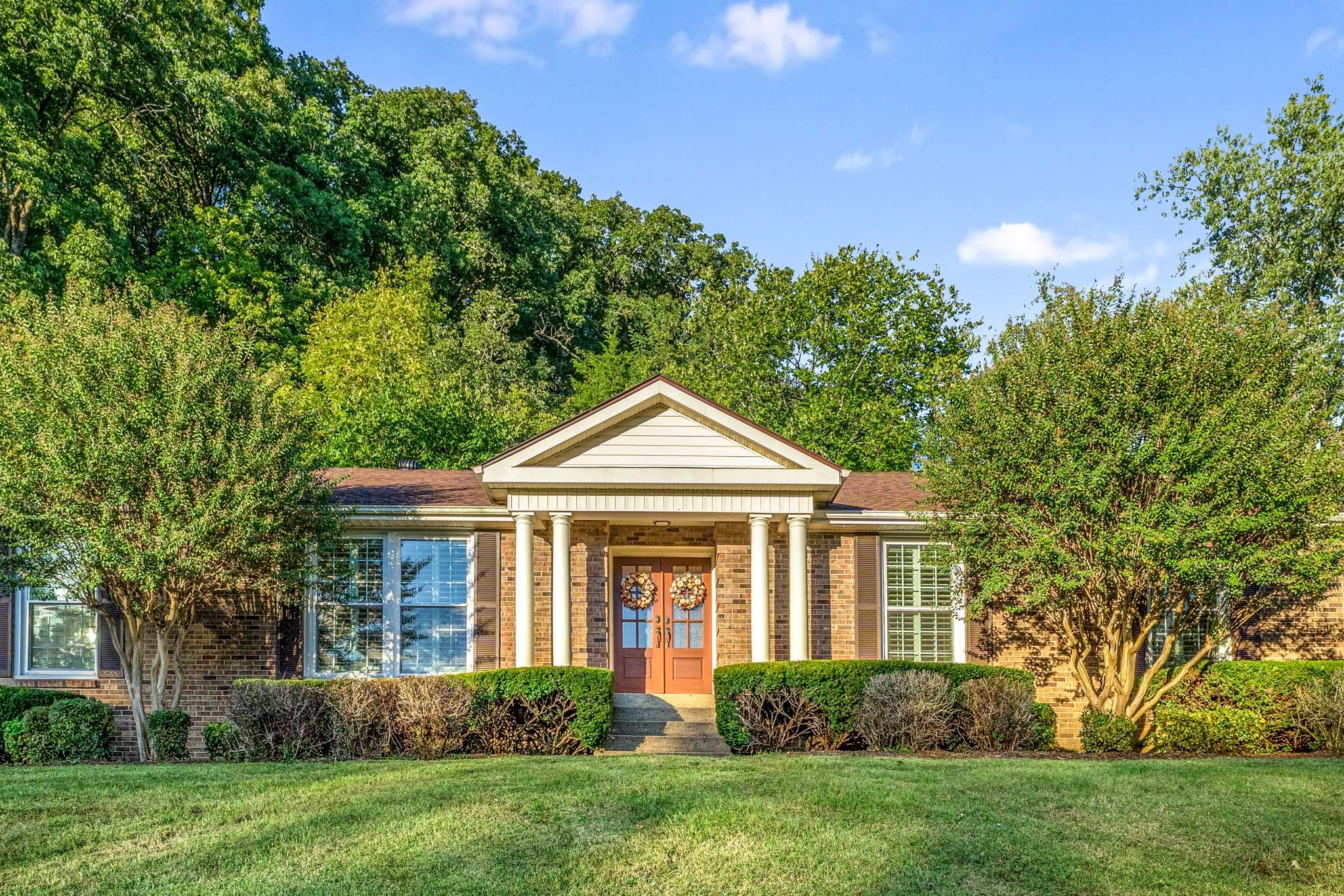 5899 E Ashland Dr