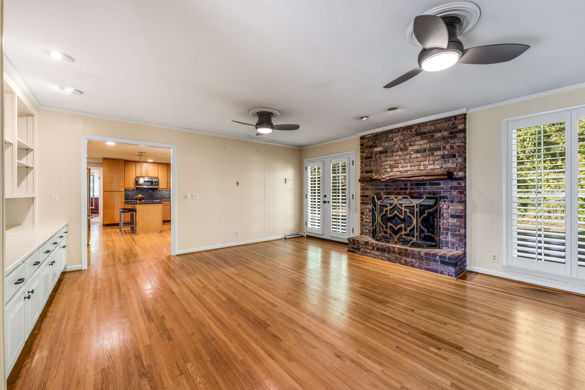 5899 E Ashland Dr