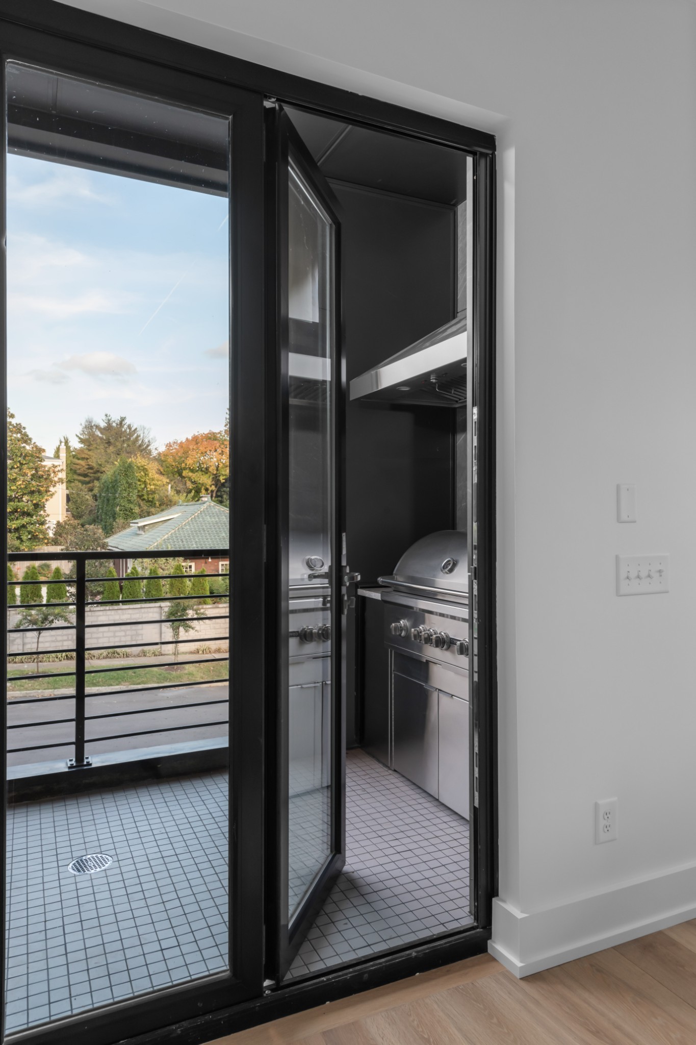 95 Leonard Ave Unit: 8