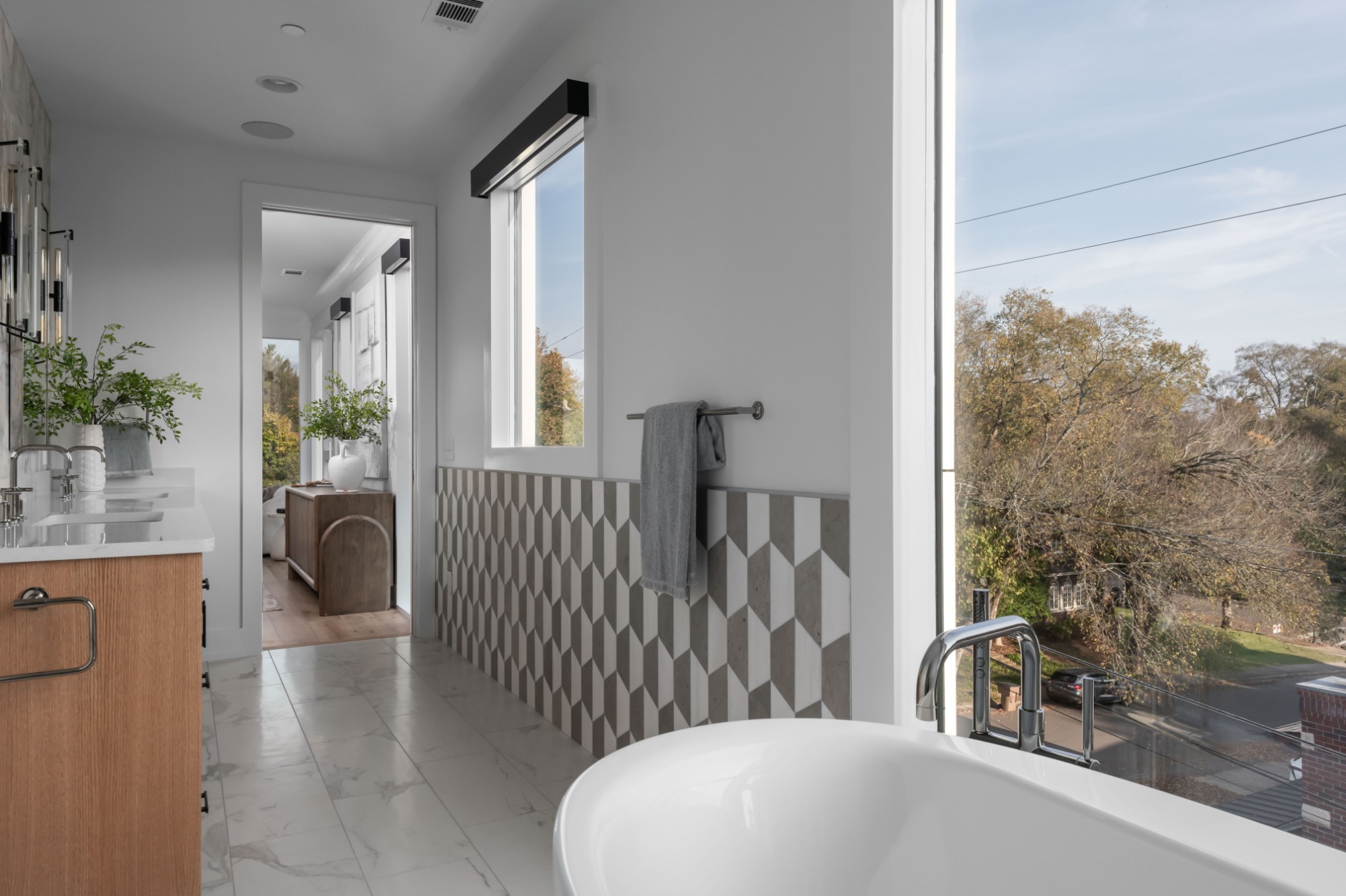 95 Leonard Ave Unit: 8