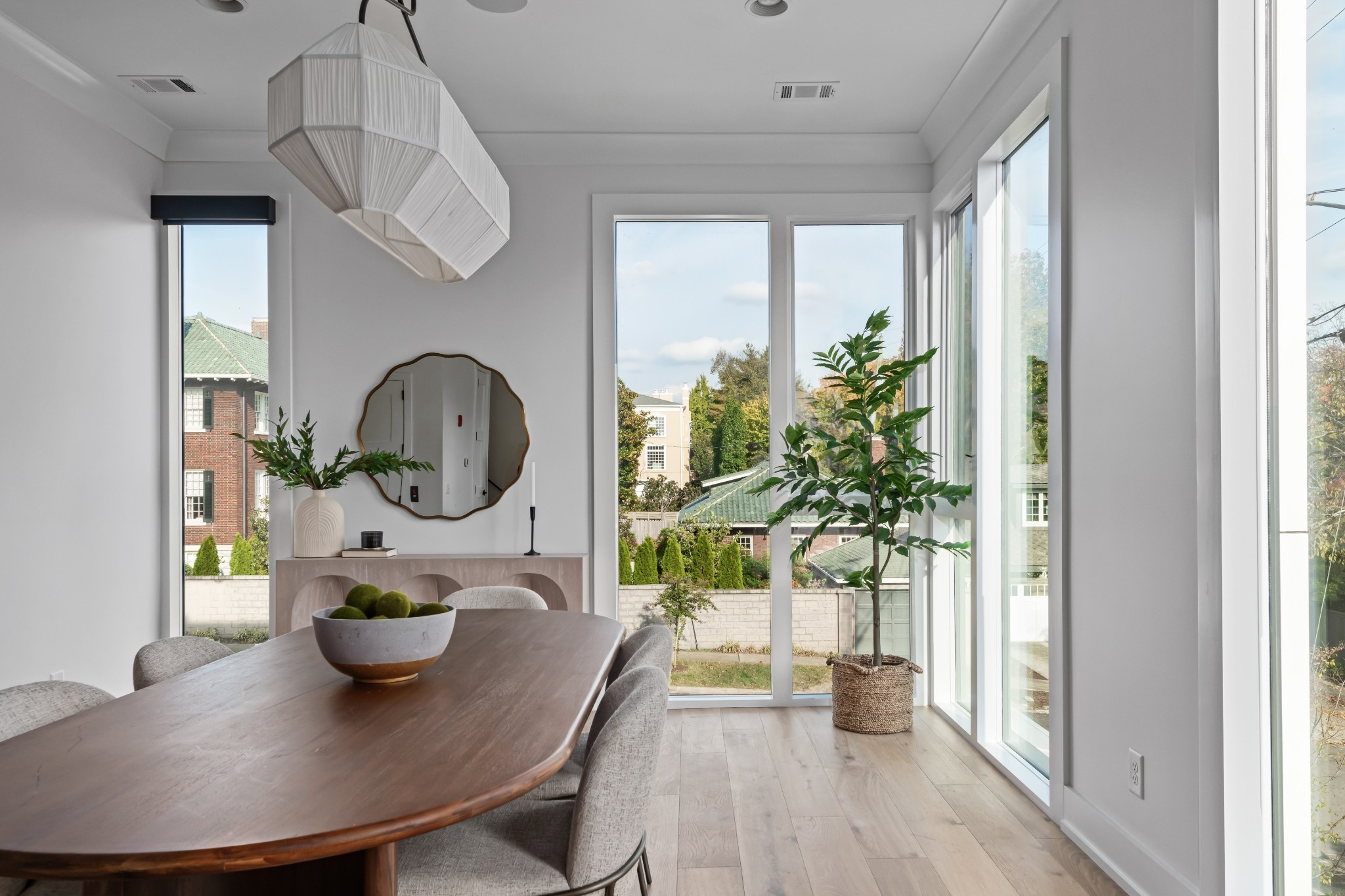 95 Leonard Ave Unit: 8