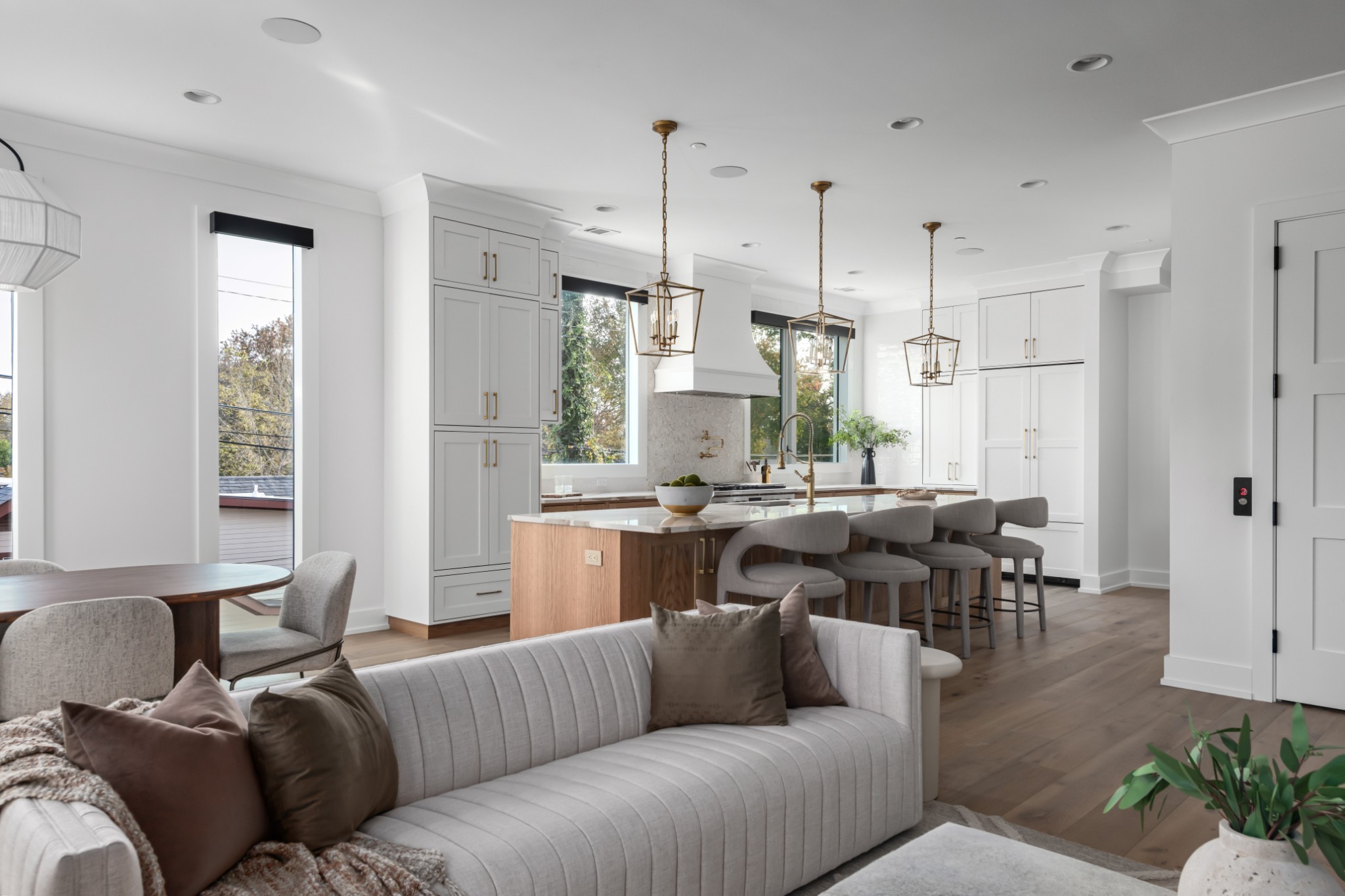 95 Leonard Ave Unit: 8