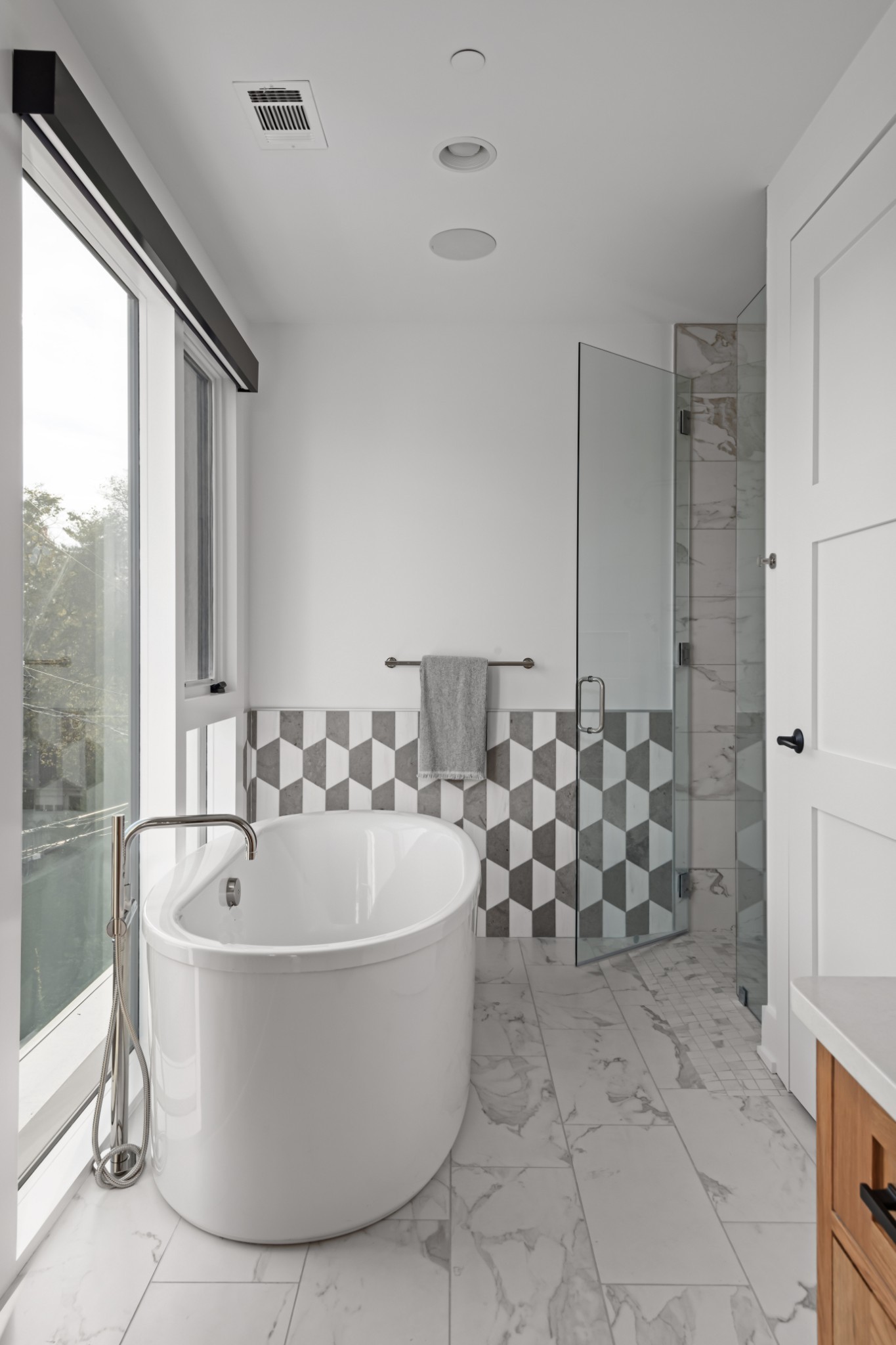 95 Leonard Ave Unit: 8