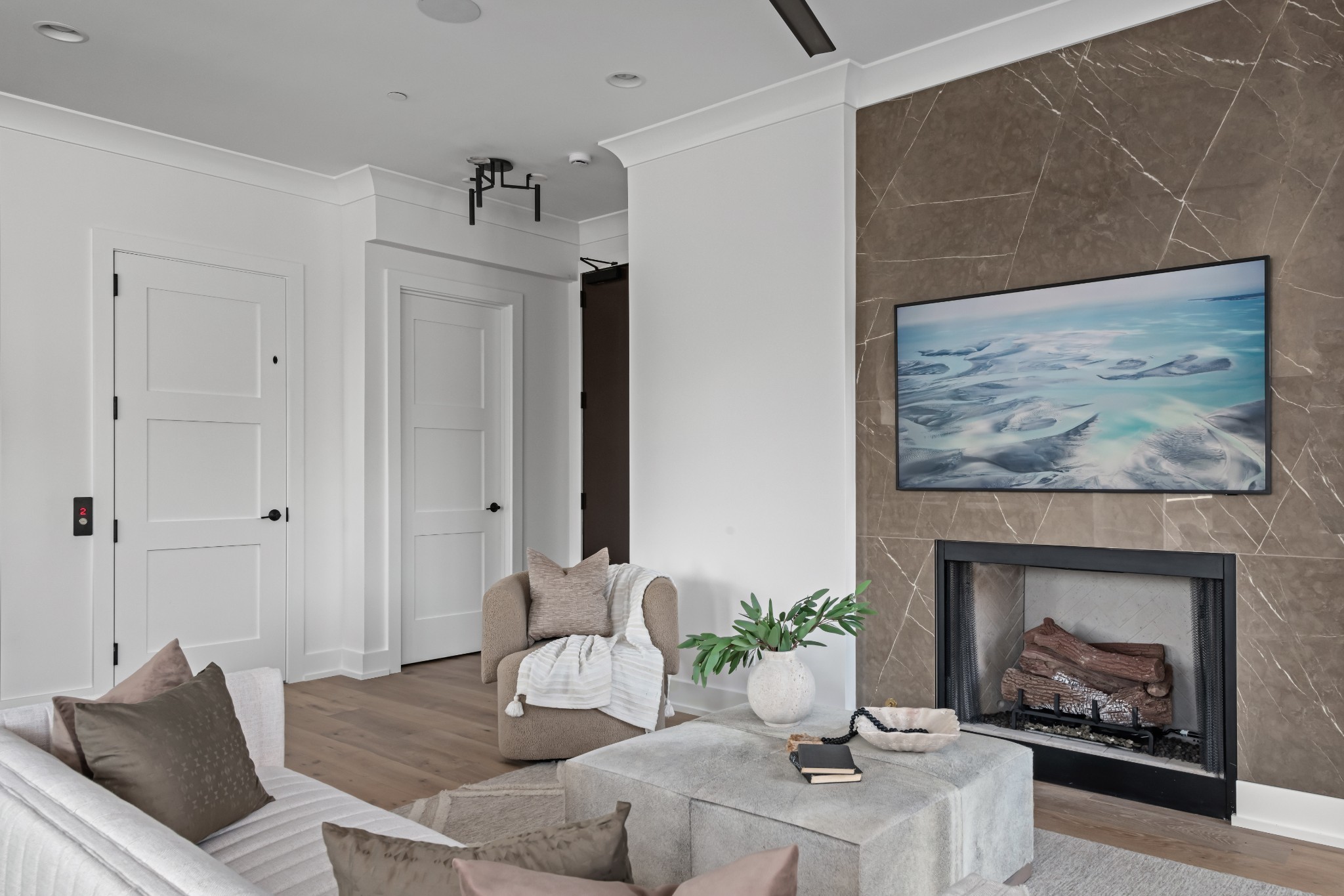 95 Leonard Ave Unit: 8