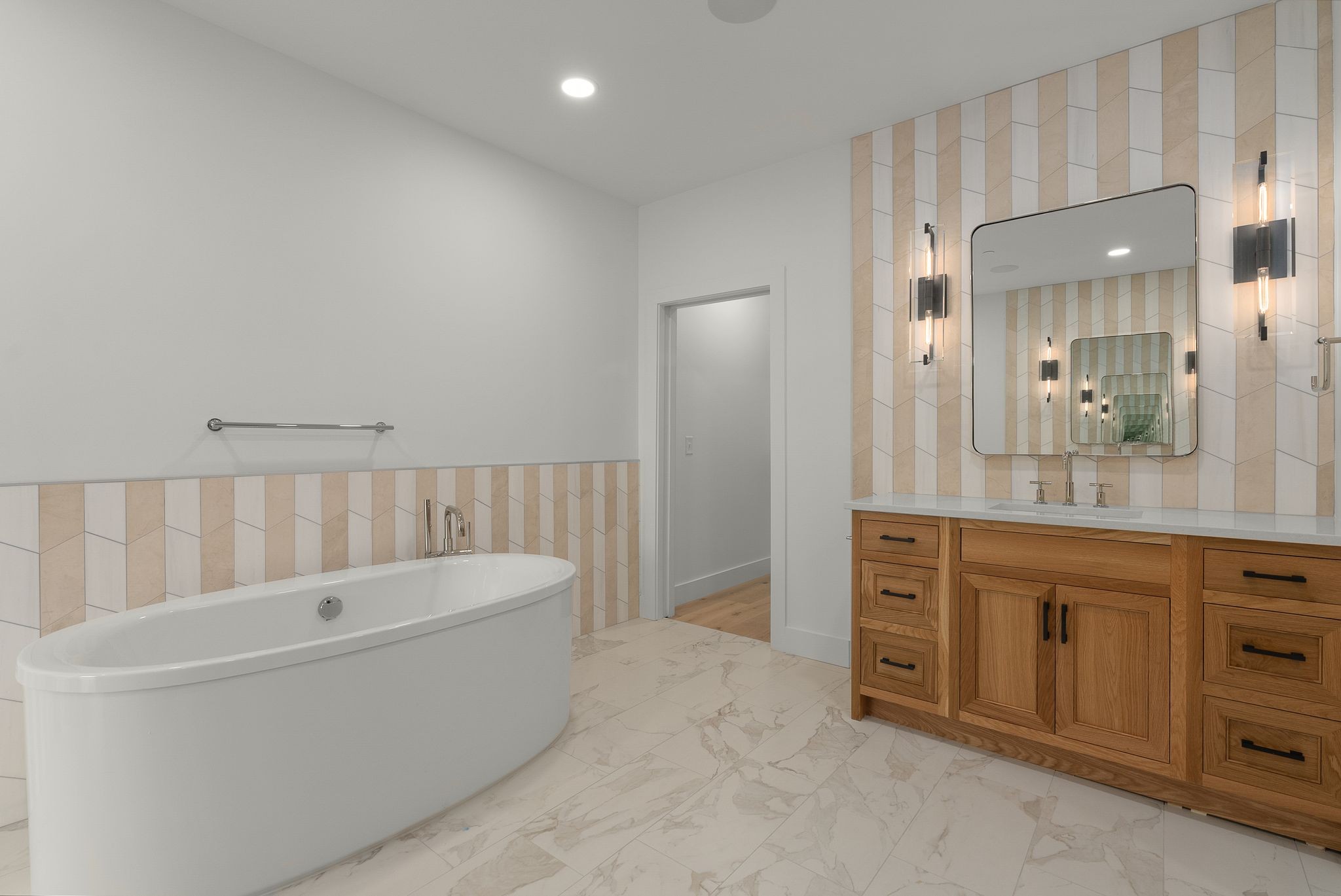 95 Leonard Ave Unit: 1