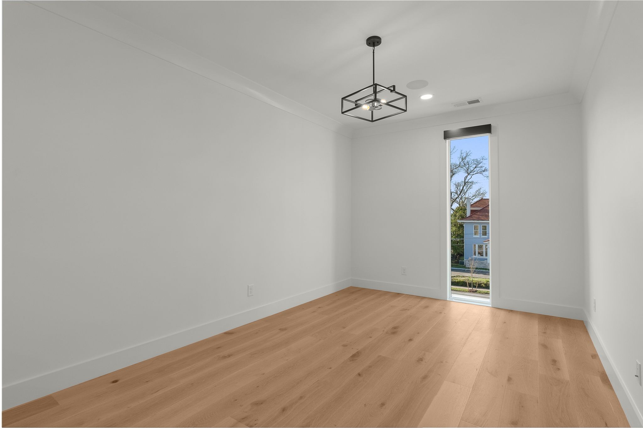 95 Leonard Ave Unit: 1