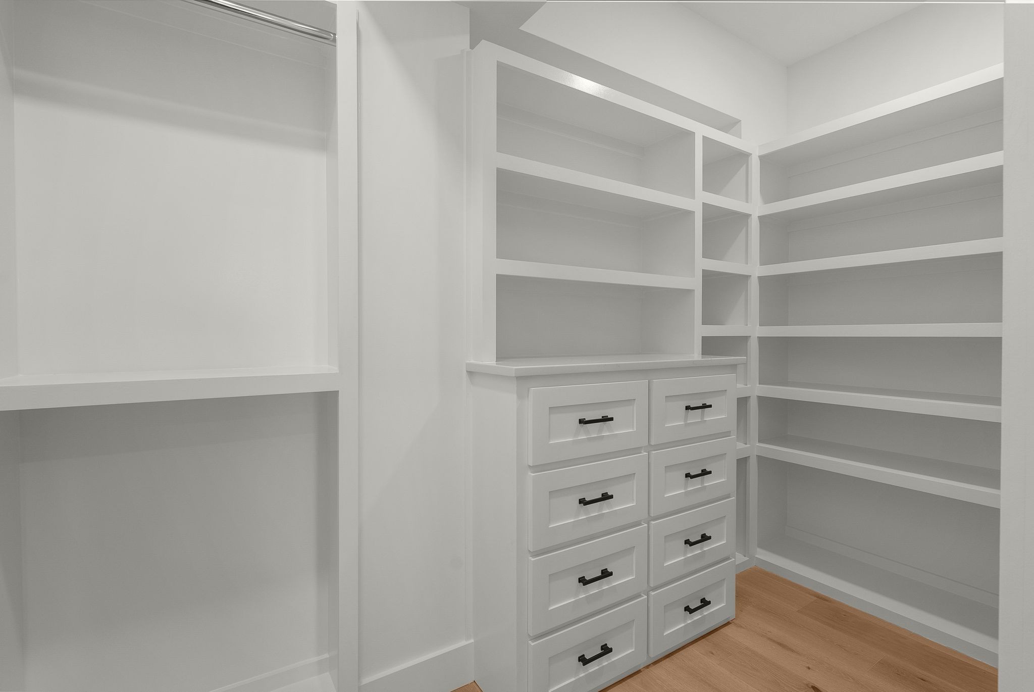 95 Leonard Ave Unit: 1