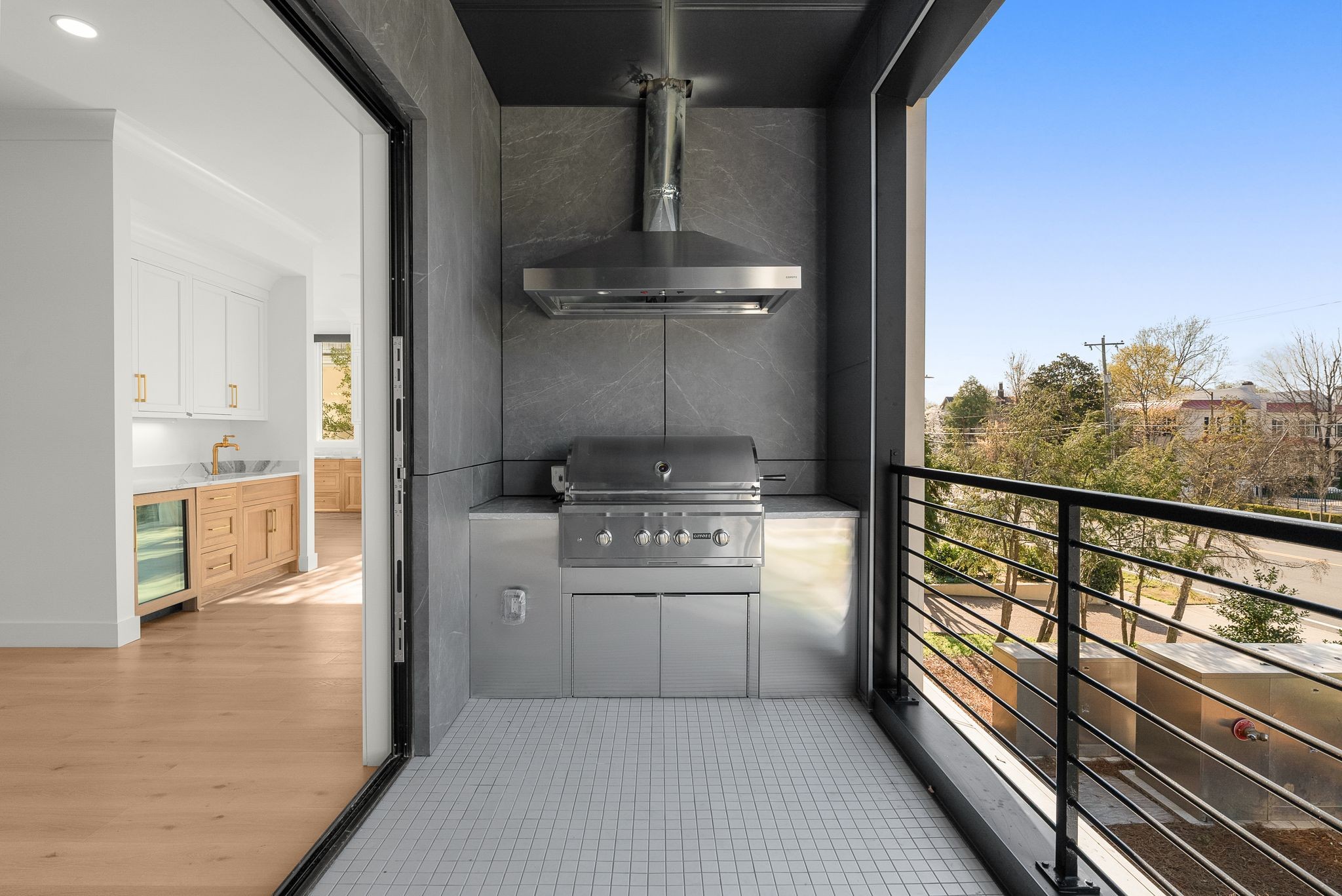 95 Leonard Ave Unit: 1