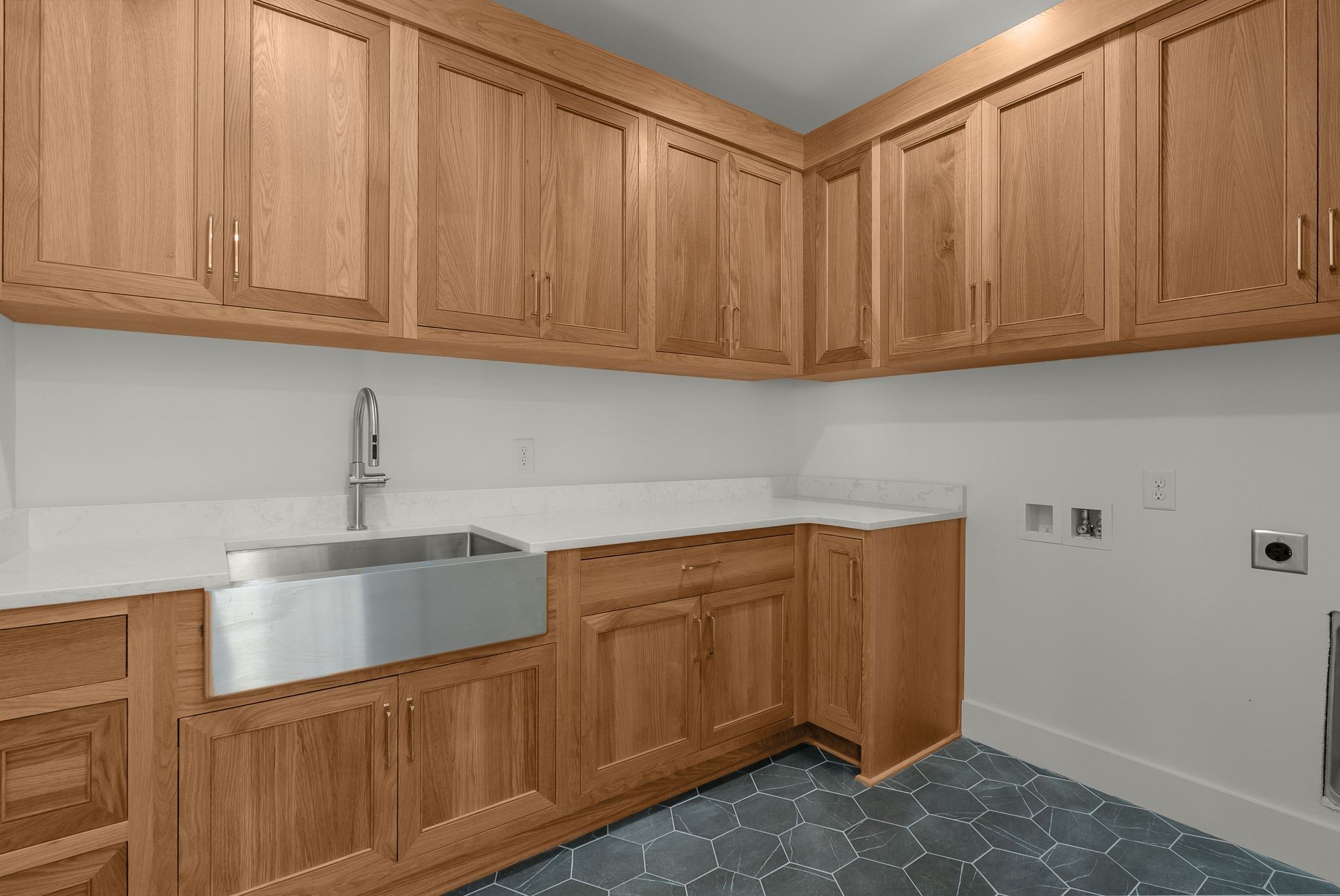 95 Leonard Ave Unit: 1