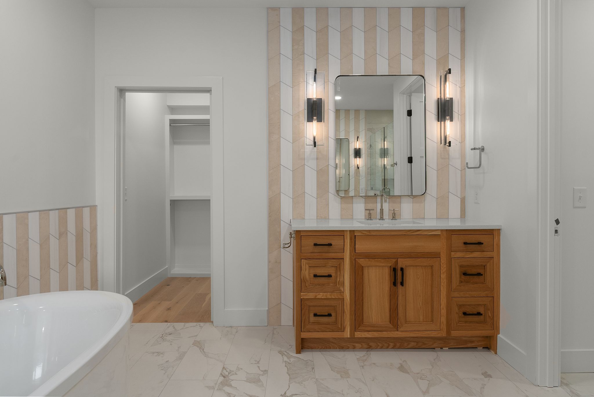 95 Leonard Ave Unit: 1