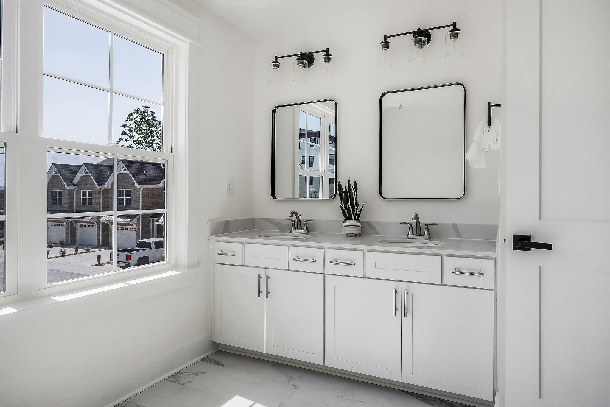 207 South High St Unit: 9