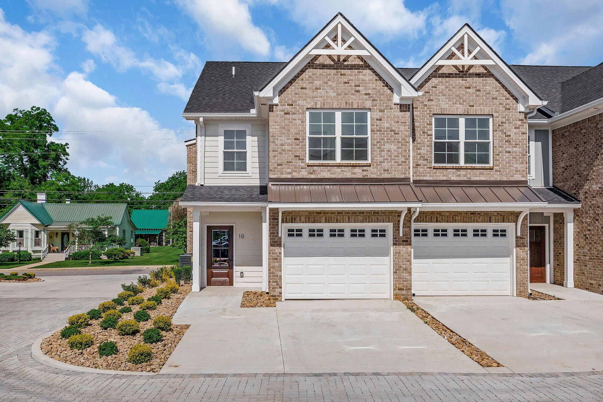 207 South High St Unit: 9