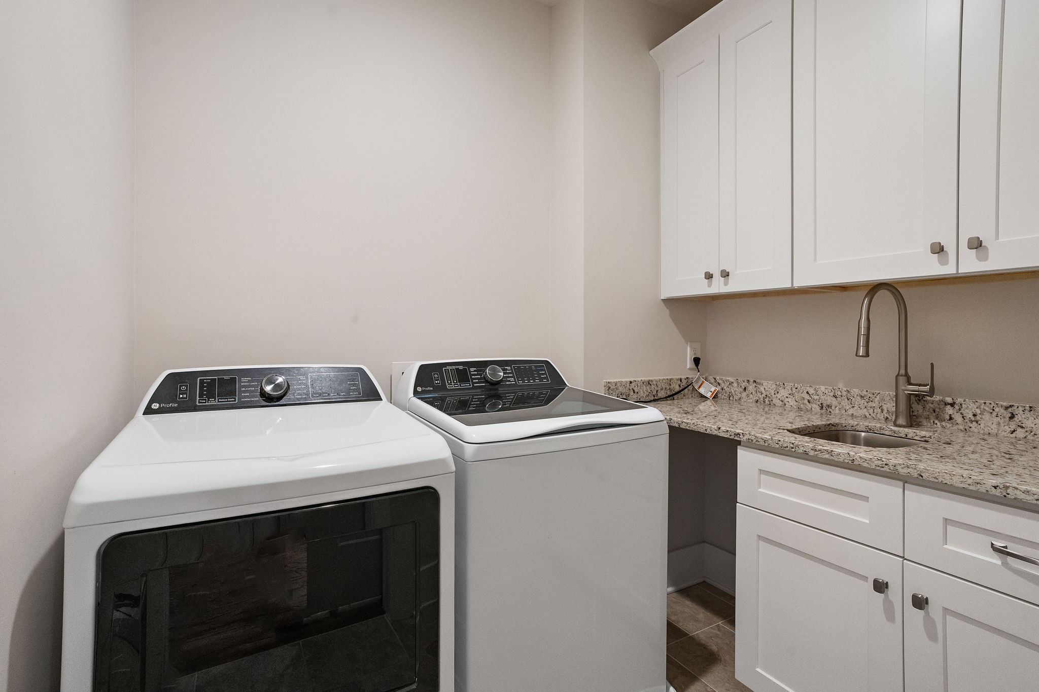 3506 Hillsdale Ave Unit: A