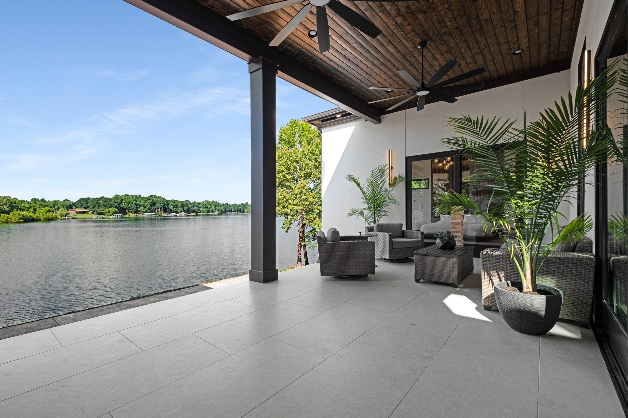 613 Waters Edge Dr