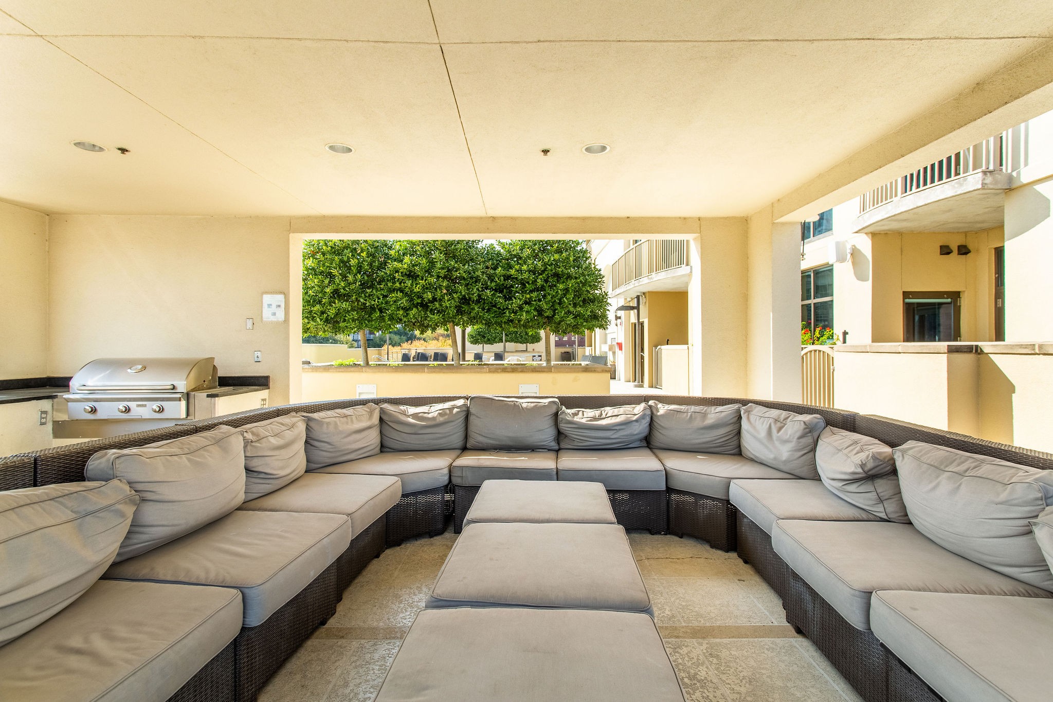 1510 Demonbreun St Unit: 1207