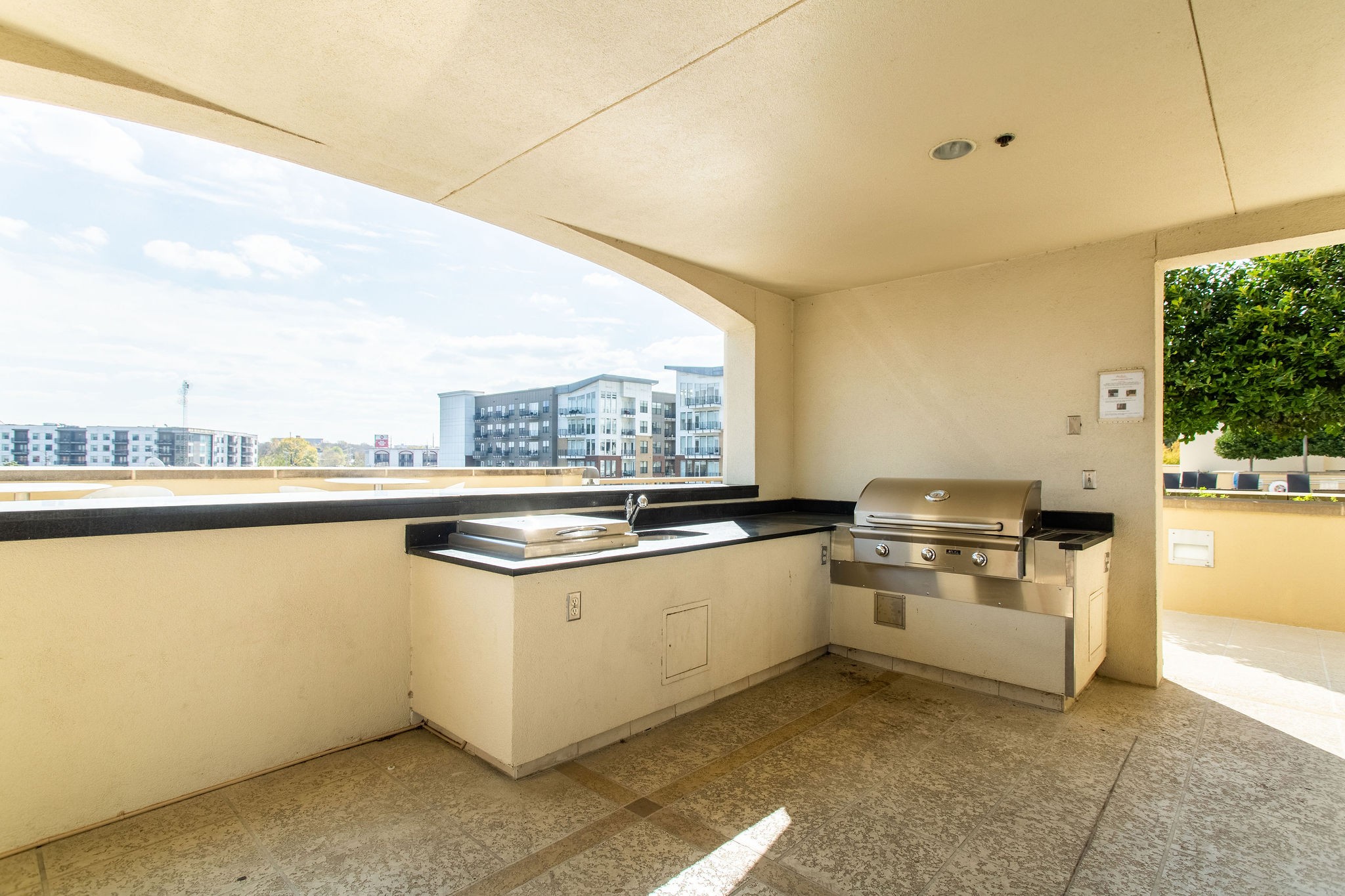 1510 Demonbreun St Unit: 1207