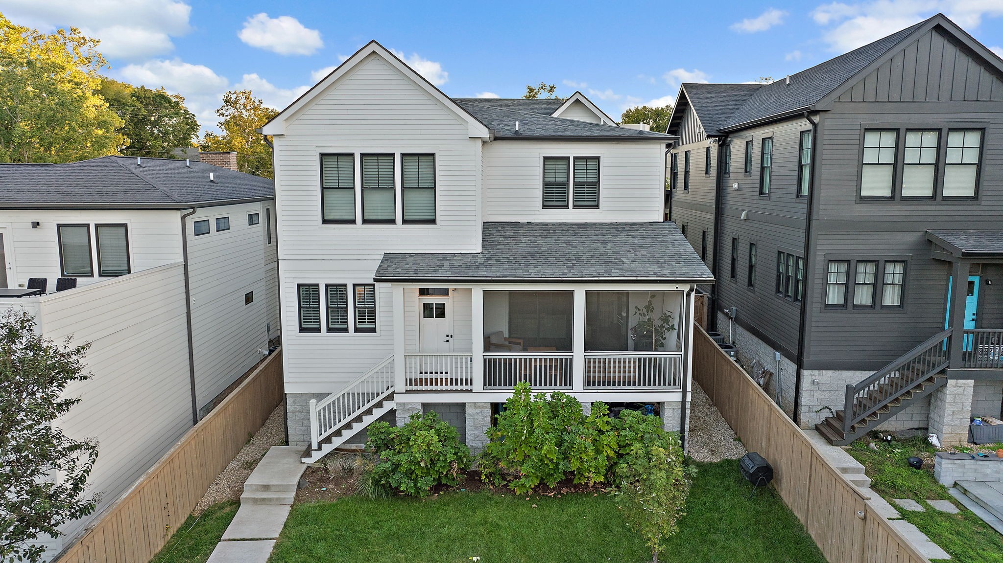 916 Acklen Ave