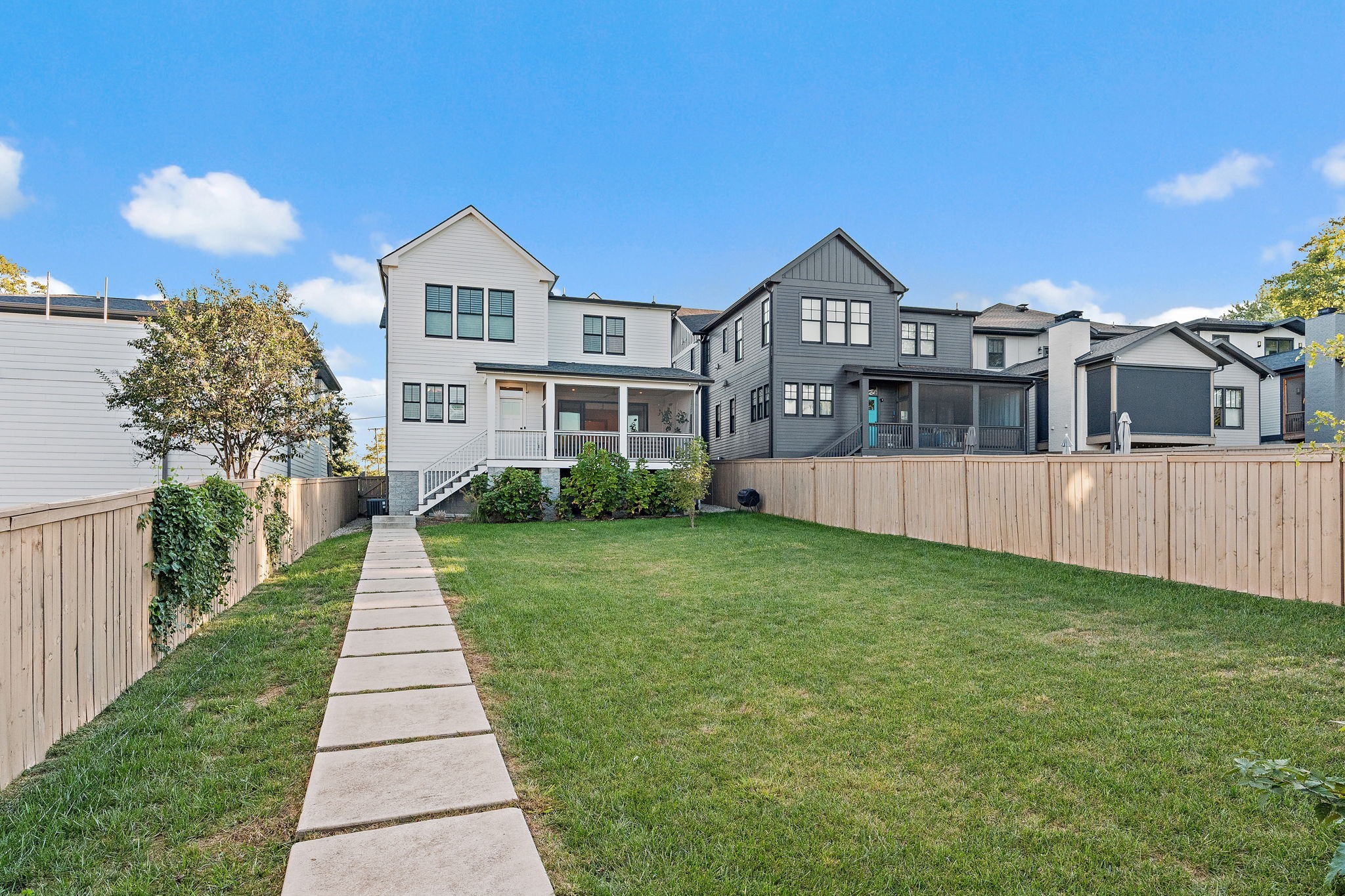 916 Acklen Ave