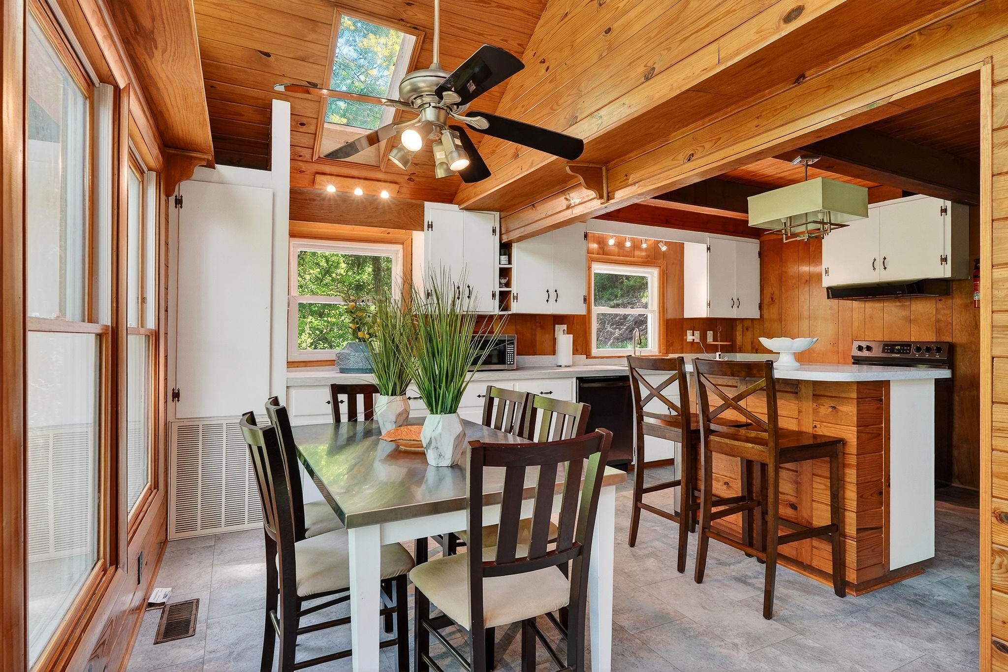 280 Hurricane Hill Rd