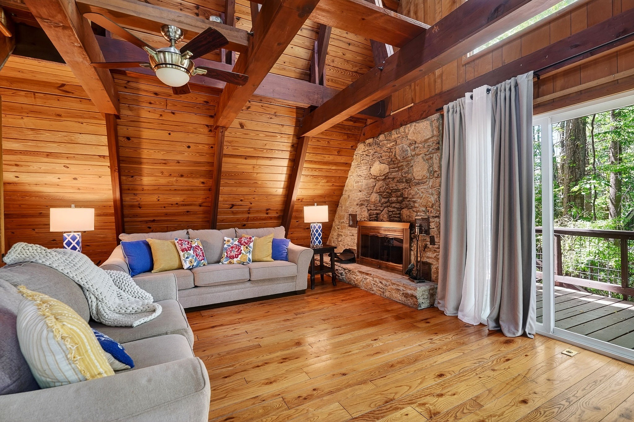 280 Hurricane Hill Rd