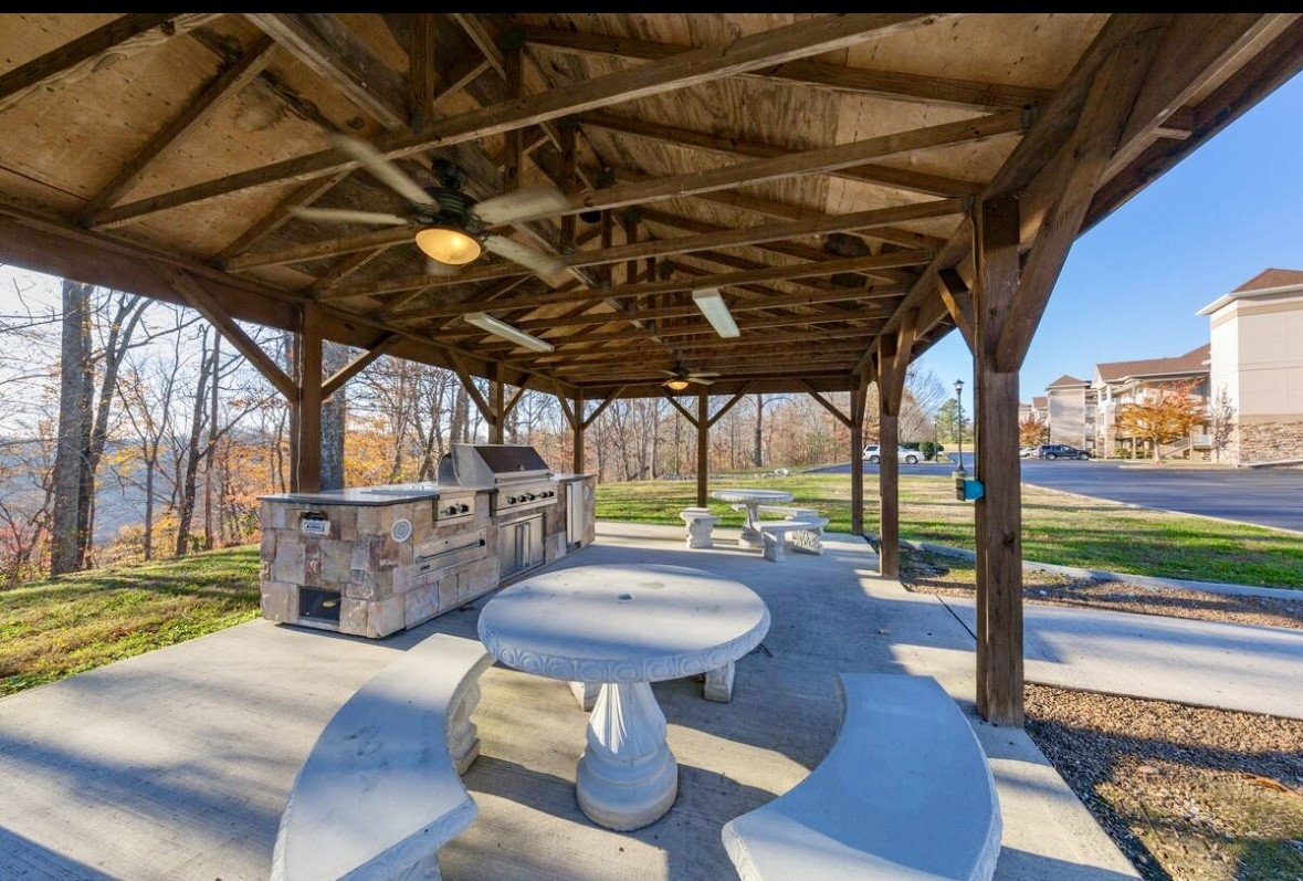 7100 Dale Ridge Rd Unit: B-1