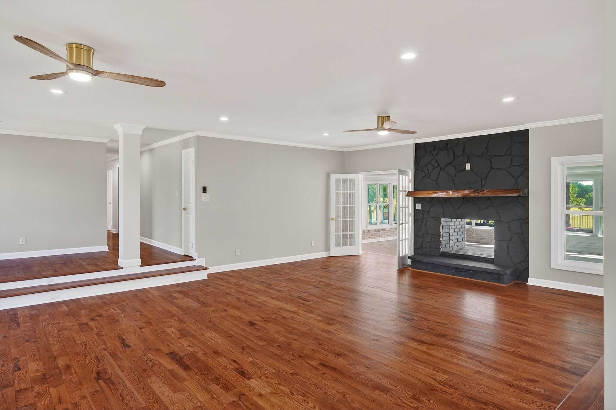 28 Lakeland Dr