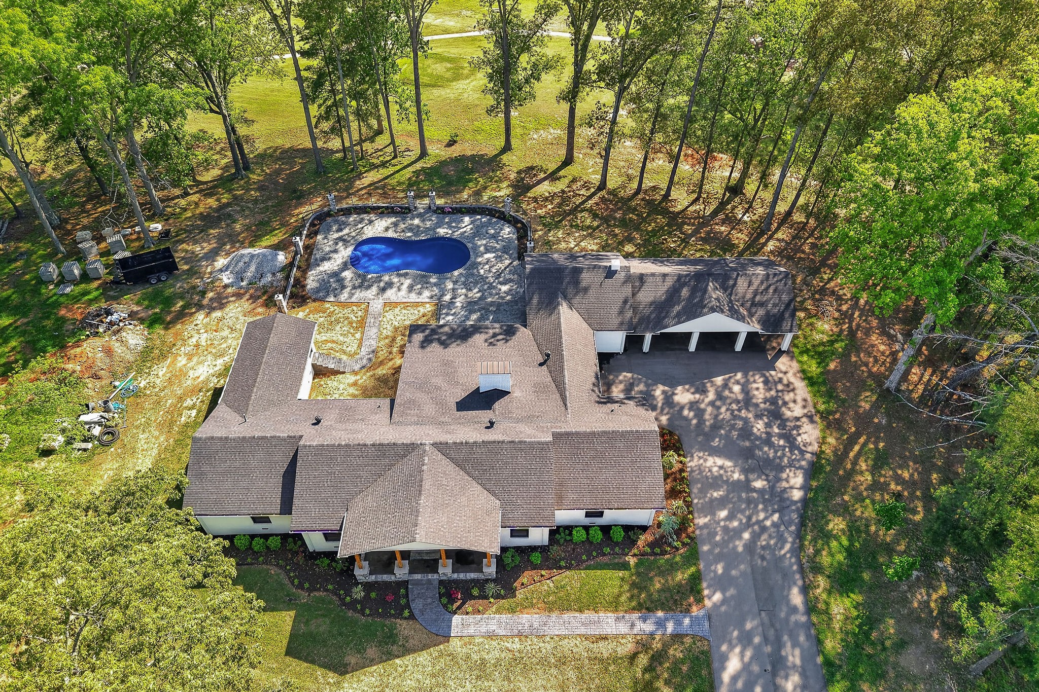 28 Lakeland Dr
