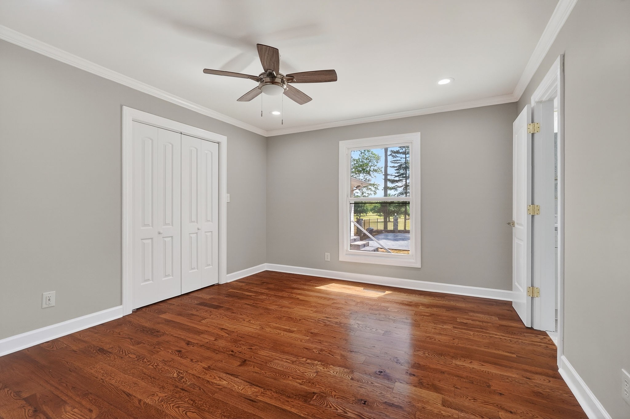 28 Lakeland Dr