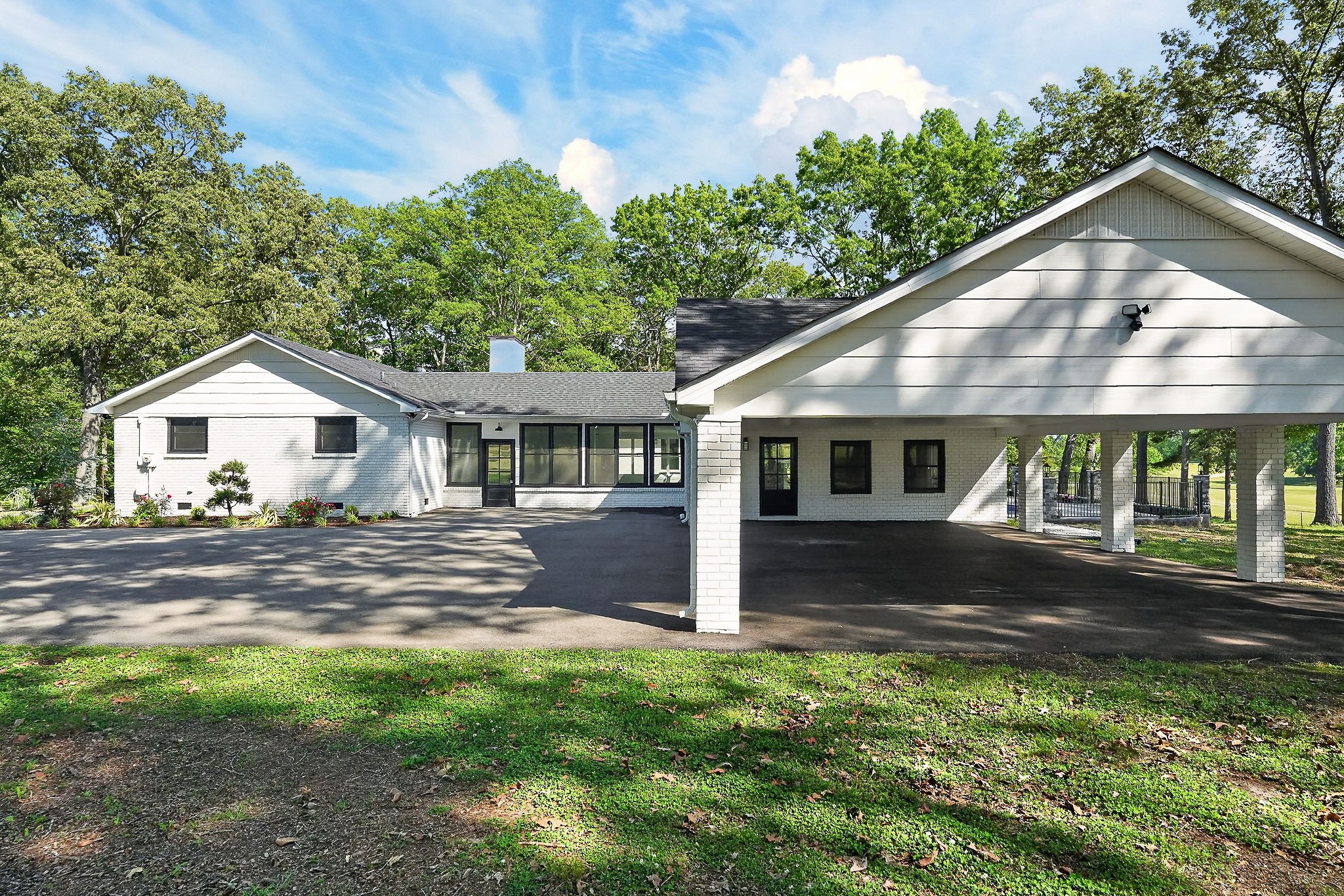 28 Lakeland Dr