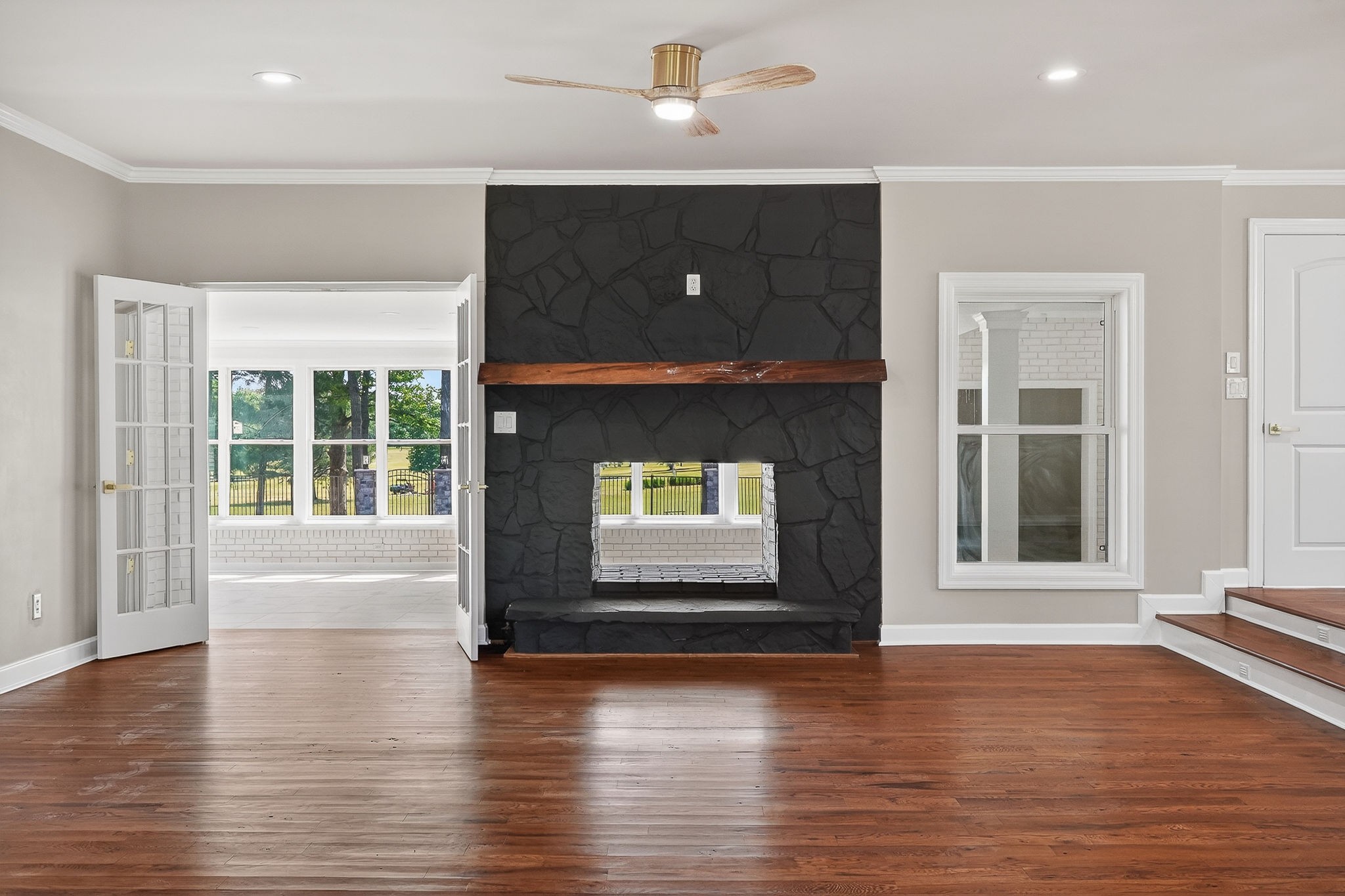 28 Lakeland Dr