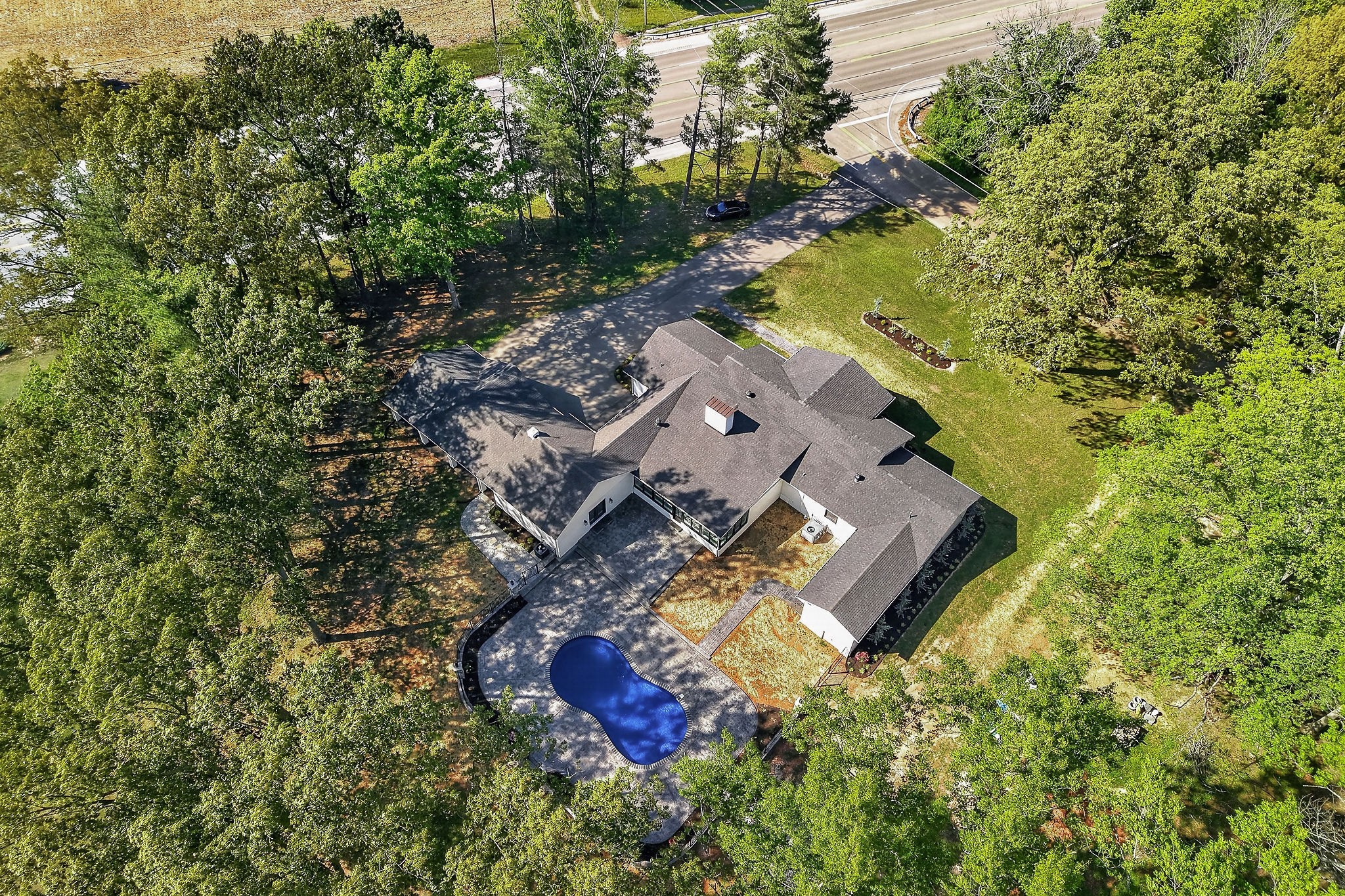 28 Lakeland Dr