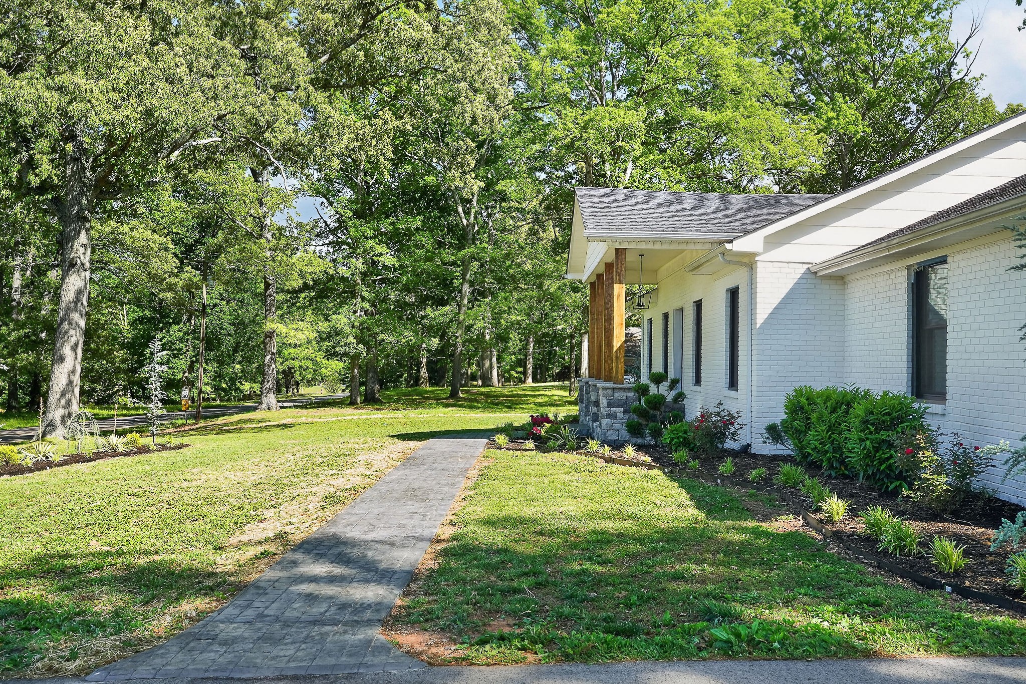 28 Lakeland Dr